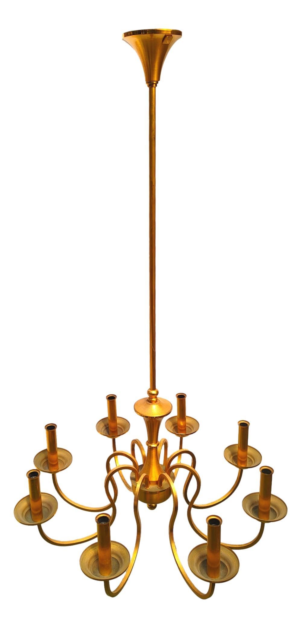 eight light chandelier design oscar torlasco for lumi milano 1950s signed In Good Condition For Sale In taranto, IT