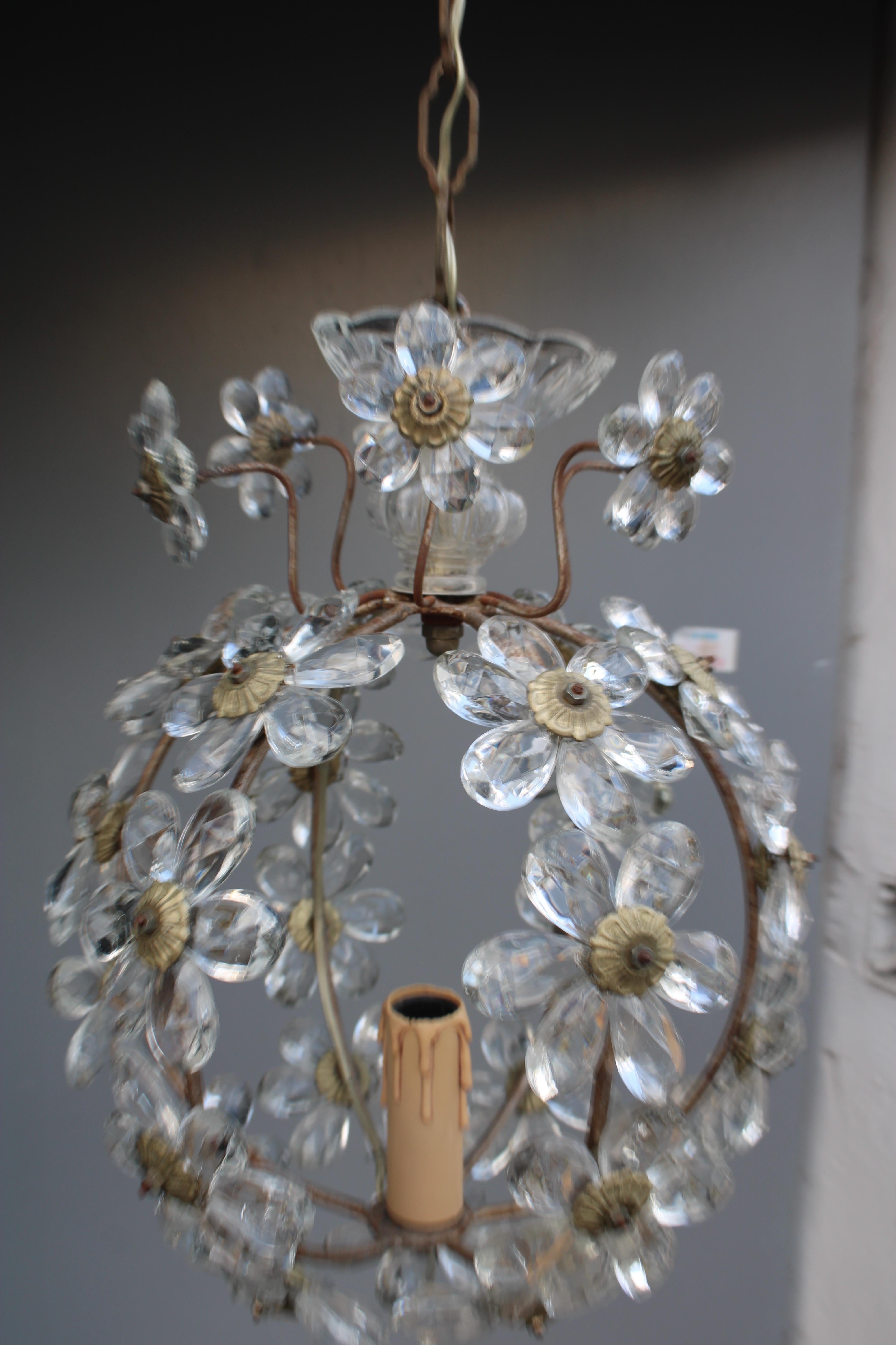 Lampadario a sospensione a Palla con cristalli Francia 1950 in vendita 7