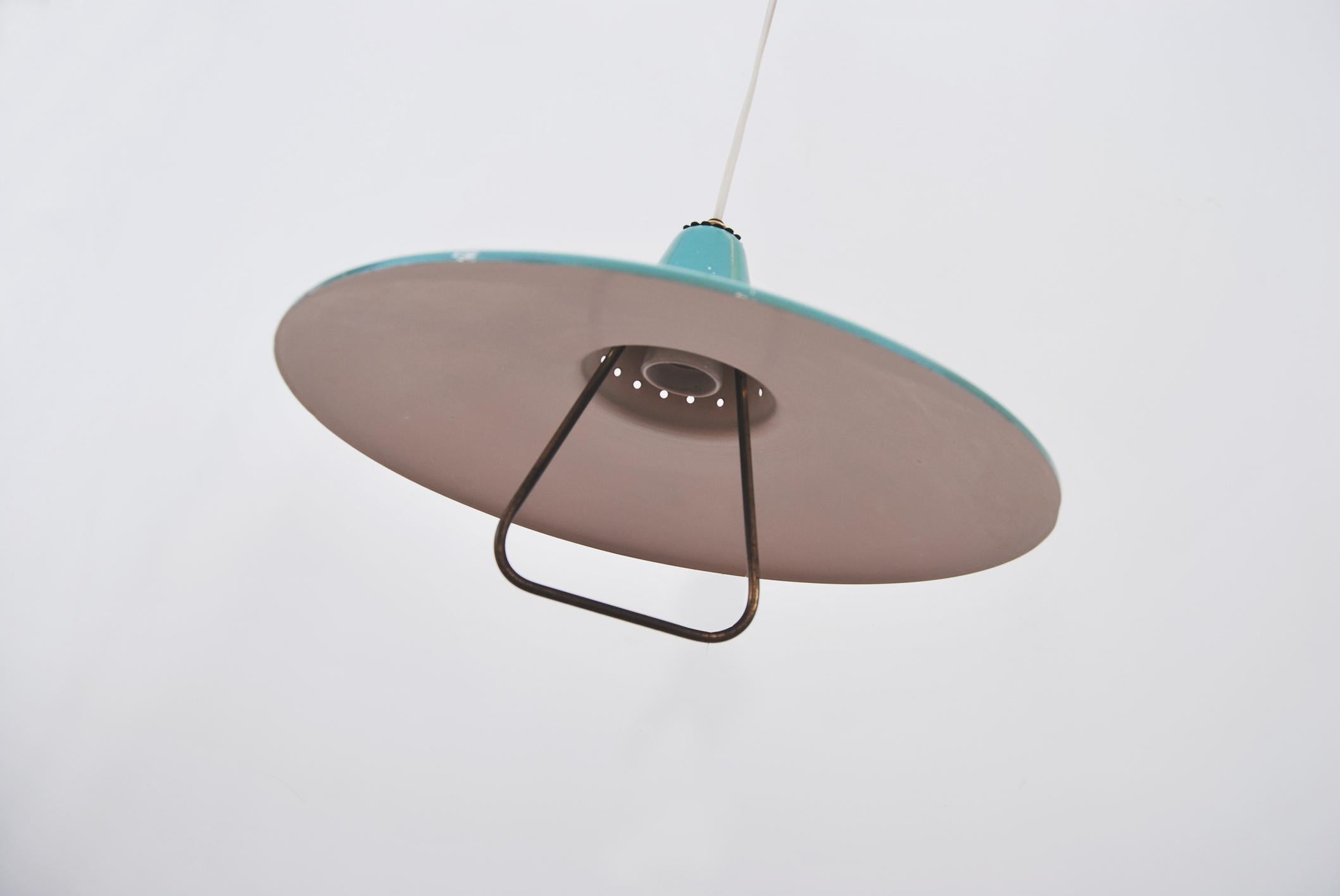 Mid-20th Century Lampe suspendue des années 1950, fabriquée en Italie  en vente