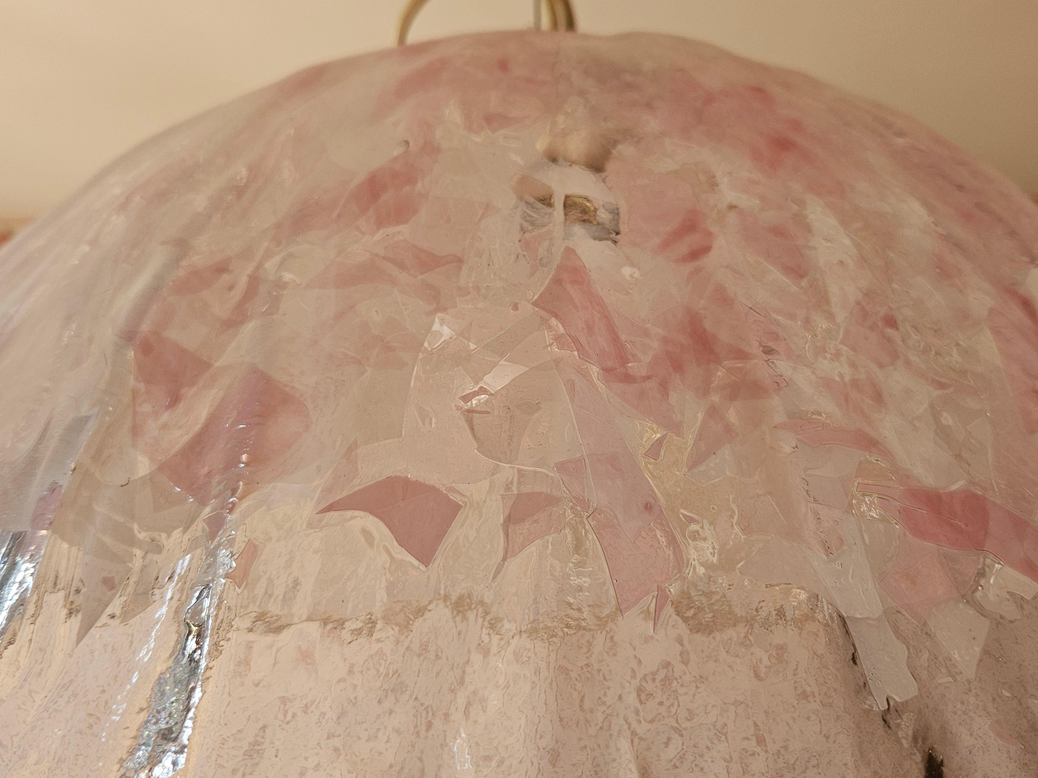 Lampadario a sospensione in vetro di Murano trasparente e rosa del 1970 In Good Condition In Premariacco, IT