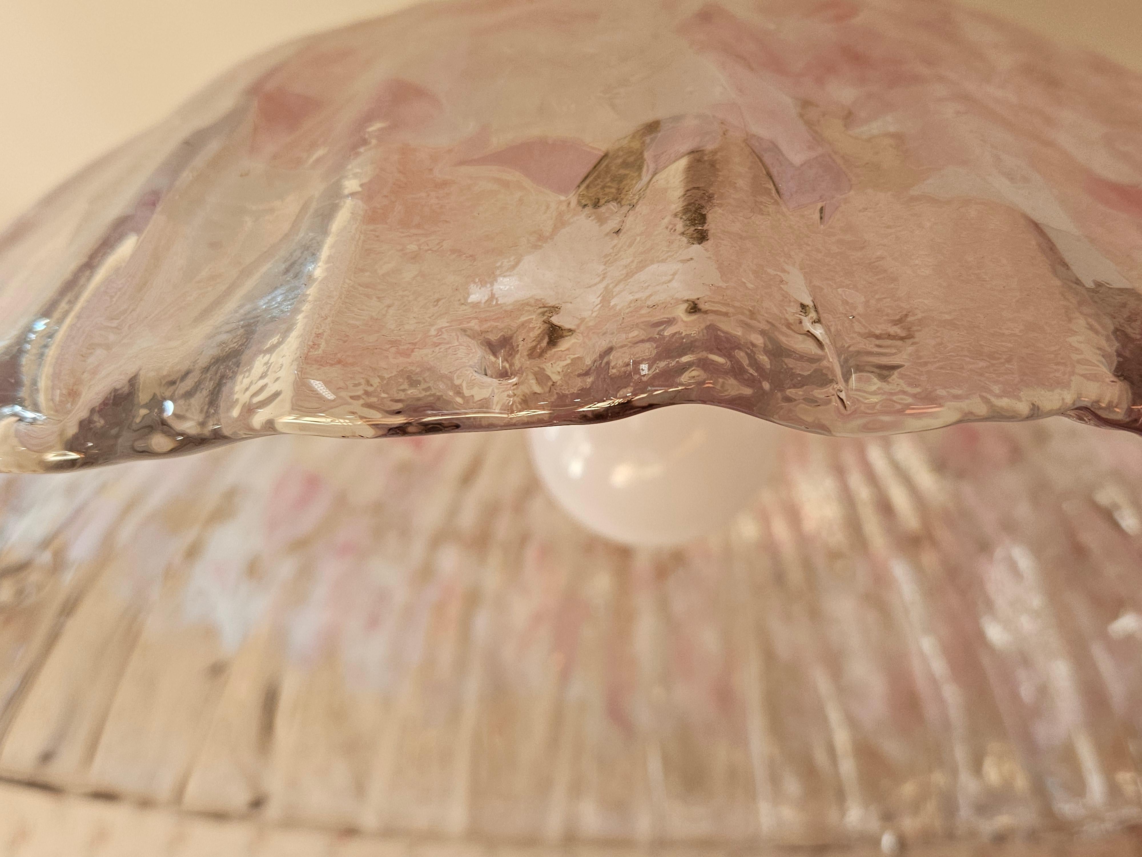 Late 20th Century Lampadario a sospensione in vetro di Murano trasparente e rosa del 1970