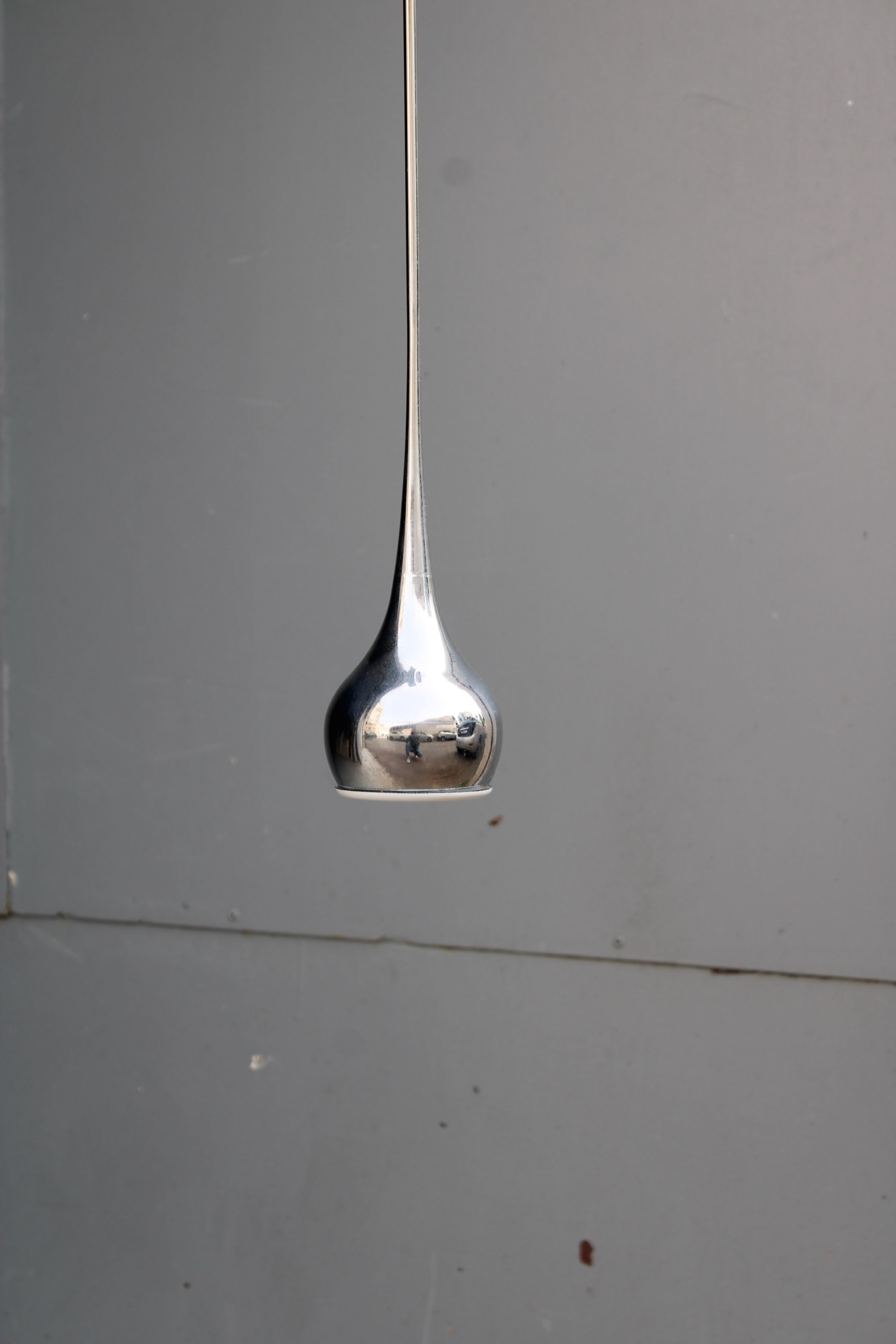Lampadario a Sospensione minimale in Metallo Cromato Esperia Italia 1970 In condizioni buone in vendita a Palermo, Sicily