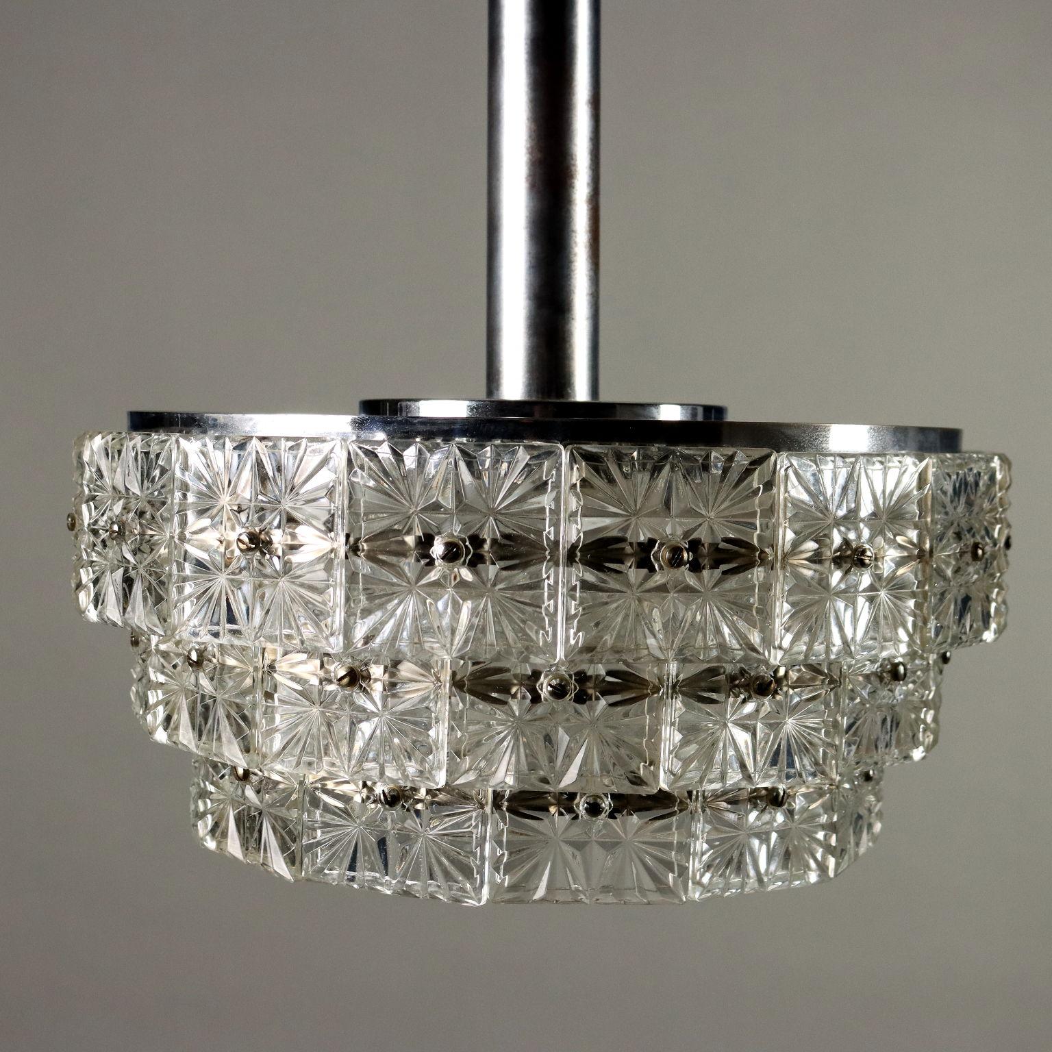 Metallo Lampadario Anni 60-70 in netallo e vetro in vendita