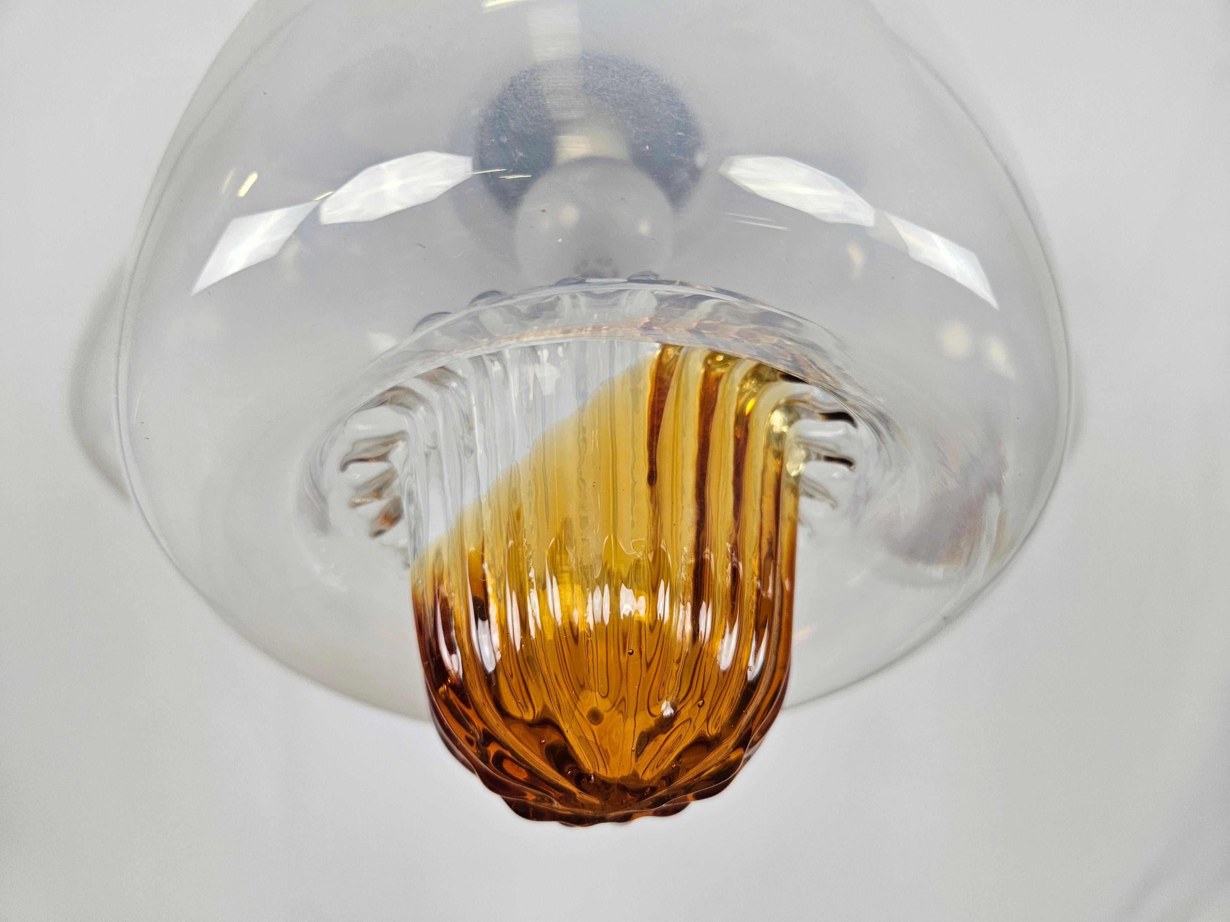 Late 20th Century 1970s style AV Mazzega chandelier with 3 light points For Sale
