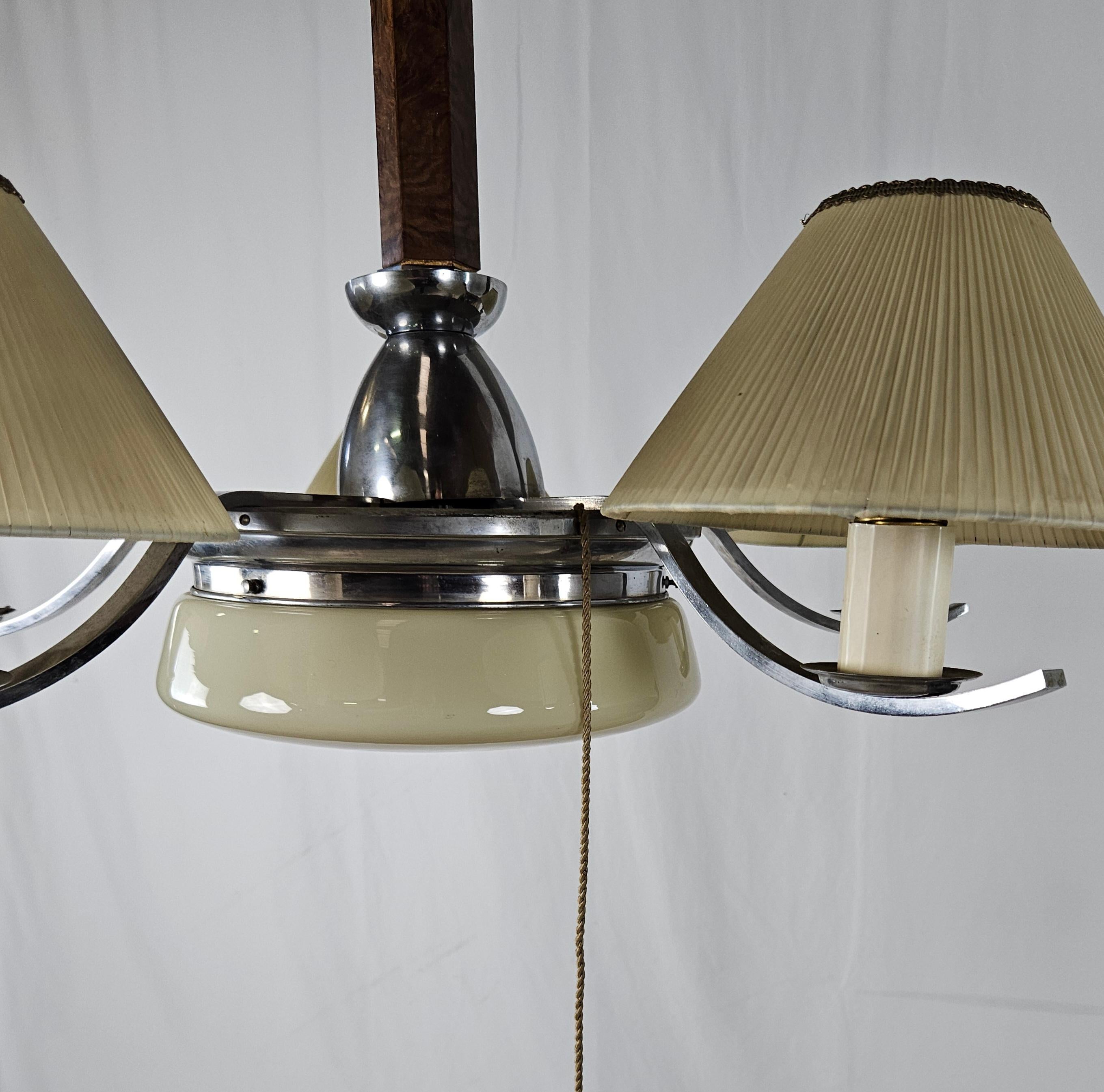 Lampadario Art Decò anni '30 in acciaio, vetro e radica en Bueno estado para la venta en Premariacco, IT