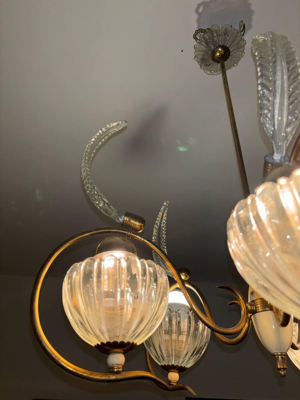 Art Deco brass chandelier with Murano glass by Ercole Barovier Venini 1940s In Good Condition For Sale In Palermo, IT