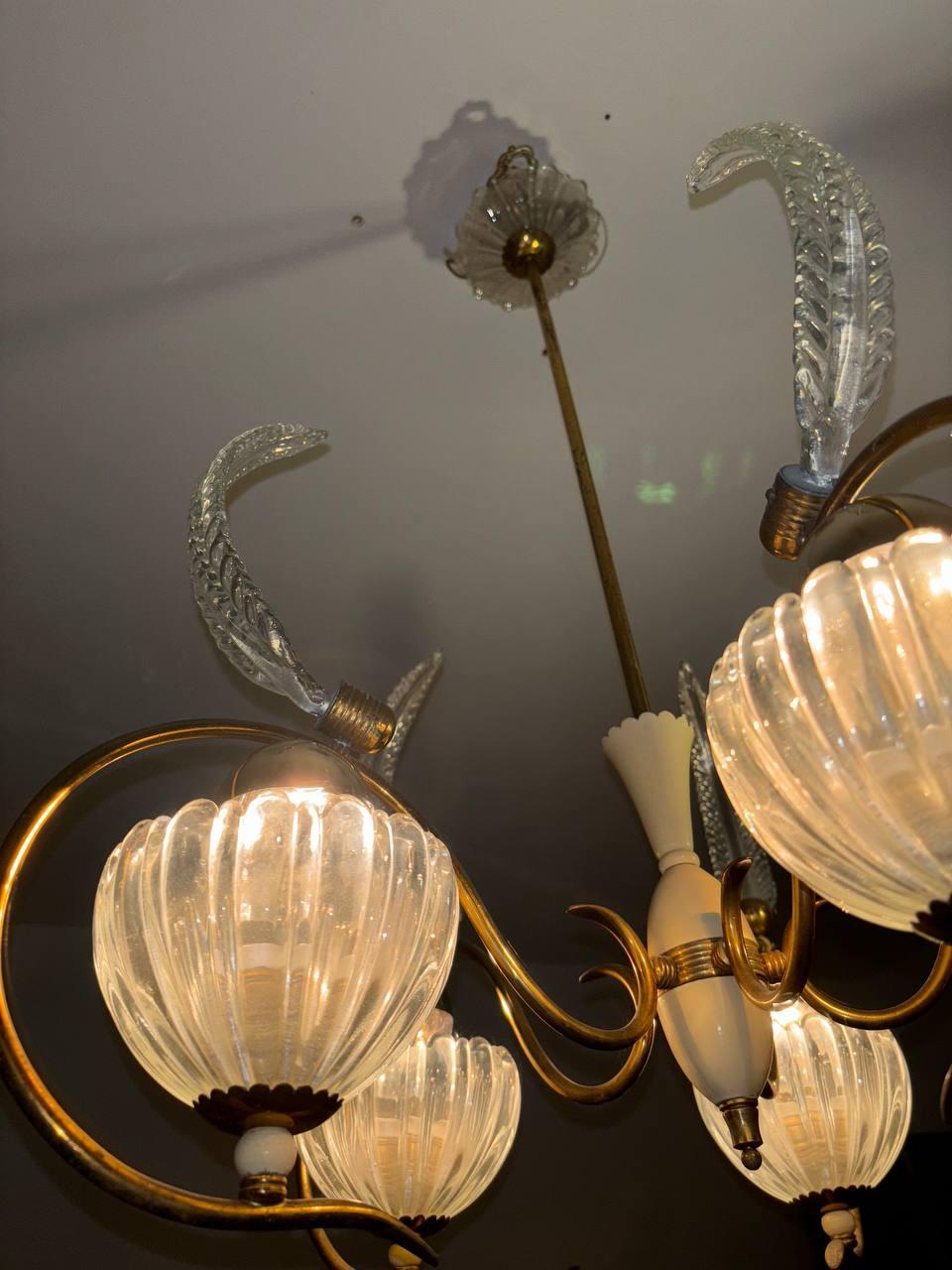 Art Deco brass chandelier with Murano glass by Ercole Barovier Venini 1940s For Sale 1