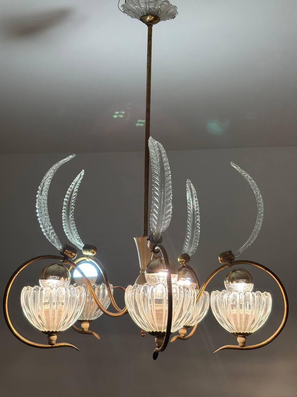 Art Deco brass chandelier with Murano glass by Ercole Barovier Venini 1940s For Sale 2