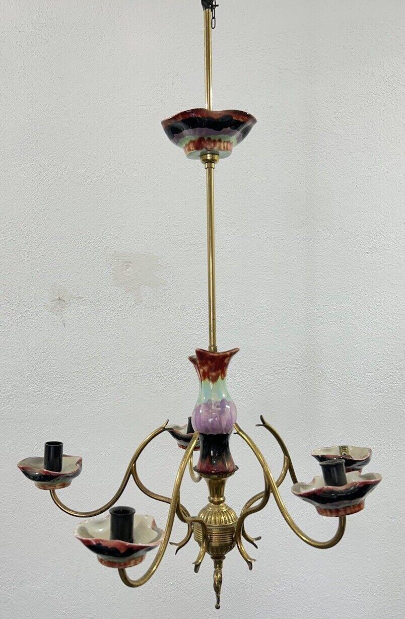 Lustre à 5 lumières en laiton et céramique polychrome Design 1960's en vente 3