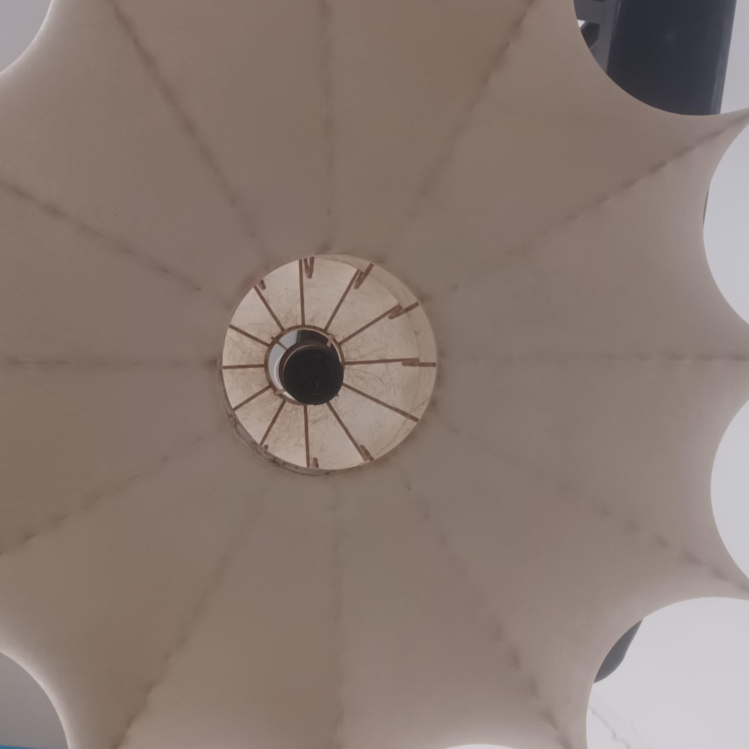 Lampada a sospensione in Cocoon anni 70 In condizioni buone in vendita a Vezzano Sul Crostolo, IT