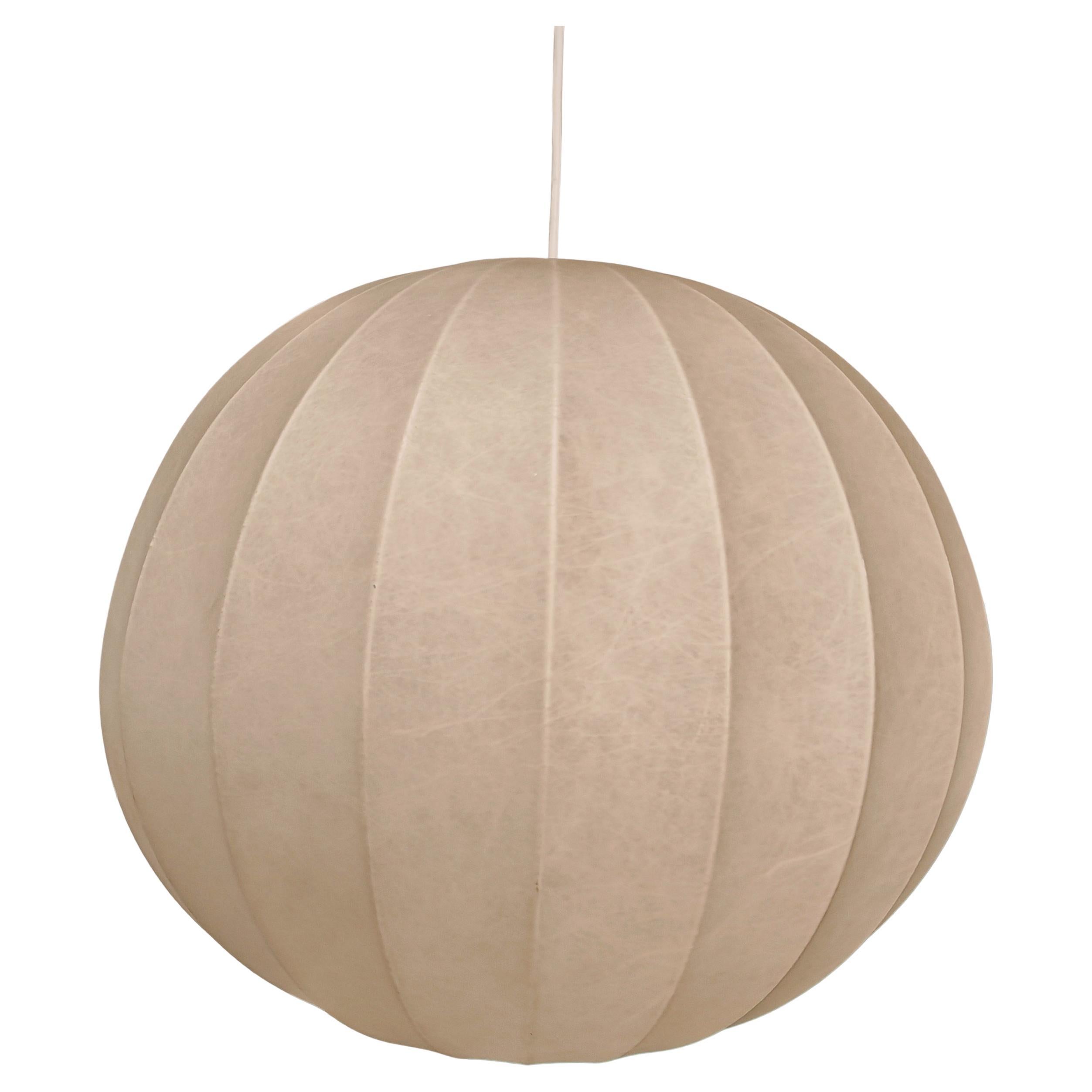 Lampadario  Cocoon tondo italiano vintage anni 70 in vendita