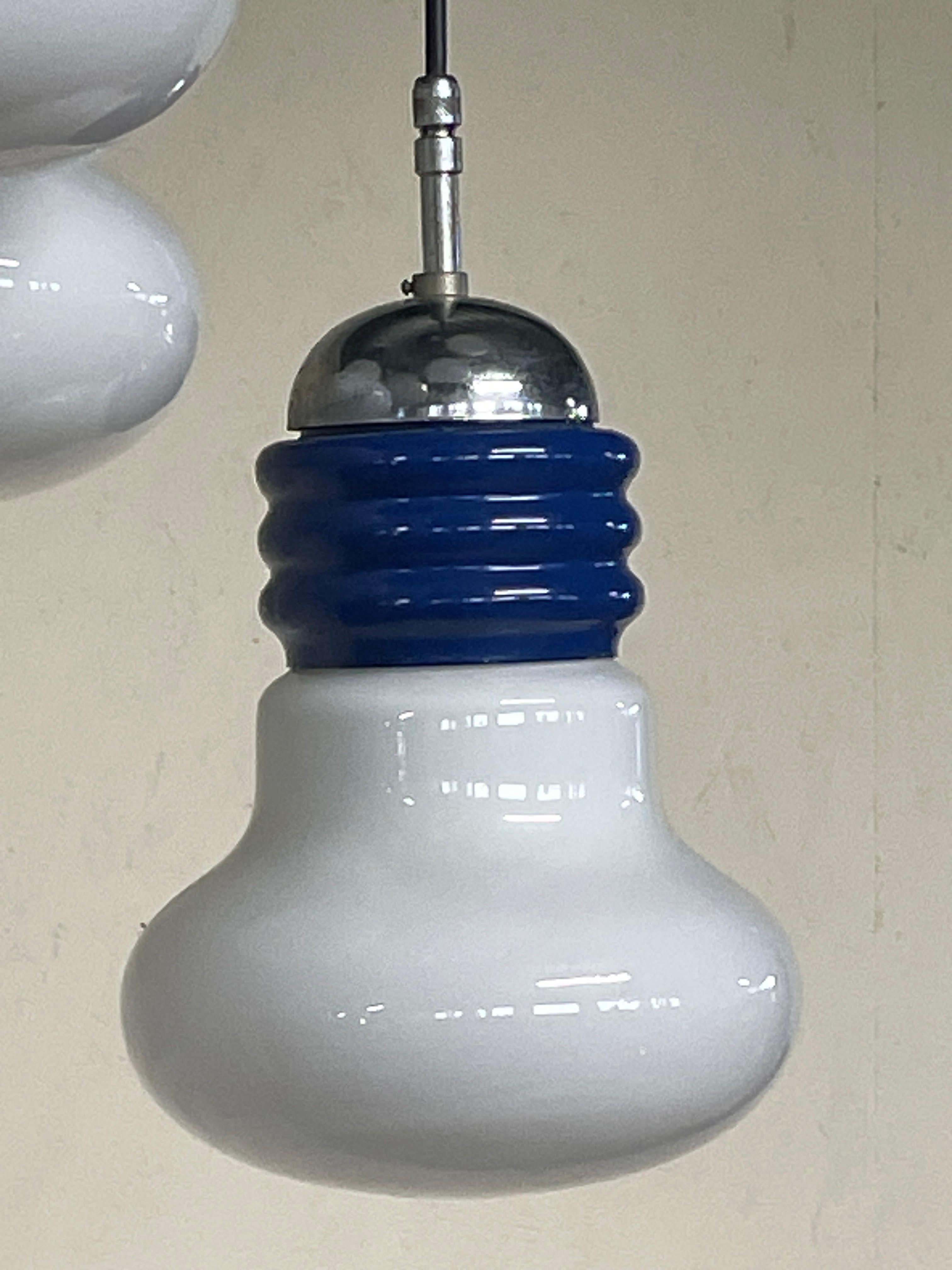 Lámpara de araña de los años 70 con 5 colgantes modelo Lampadina fabricada por Tronconi Late 20th Century en venta