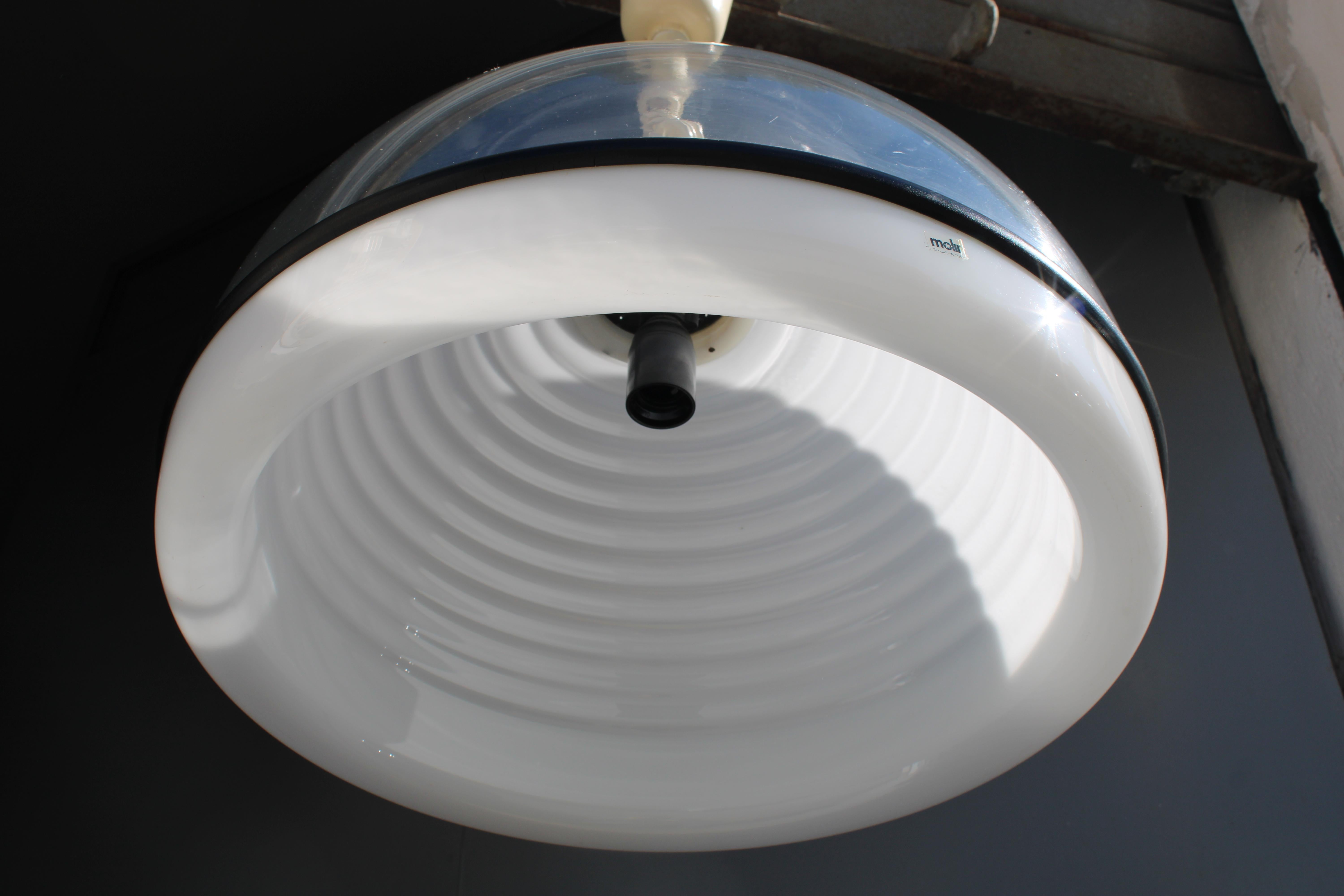 Lampadario con calotta trasparente e Ondulata Bianca Italia 1970 Sottsass Stile in vendita 5