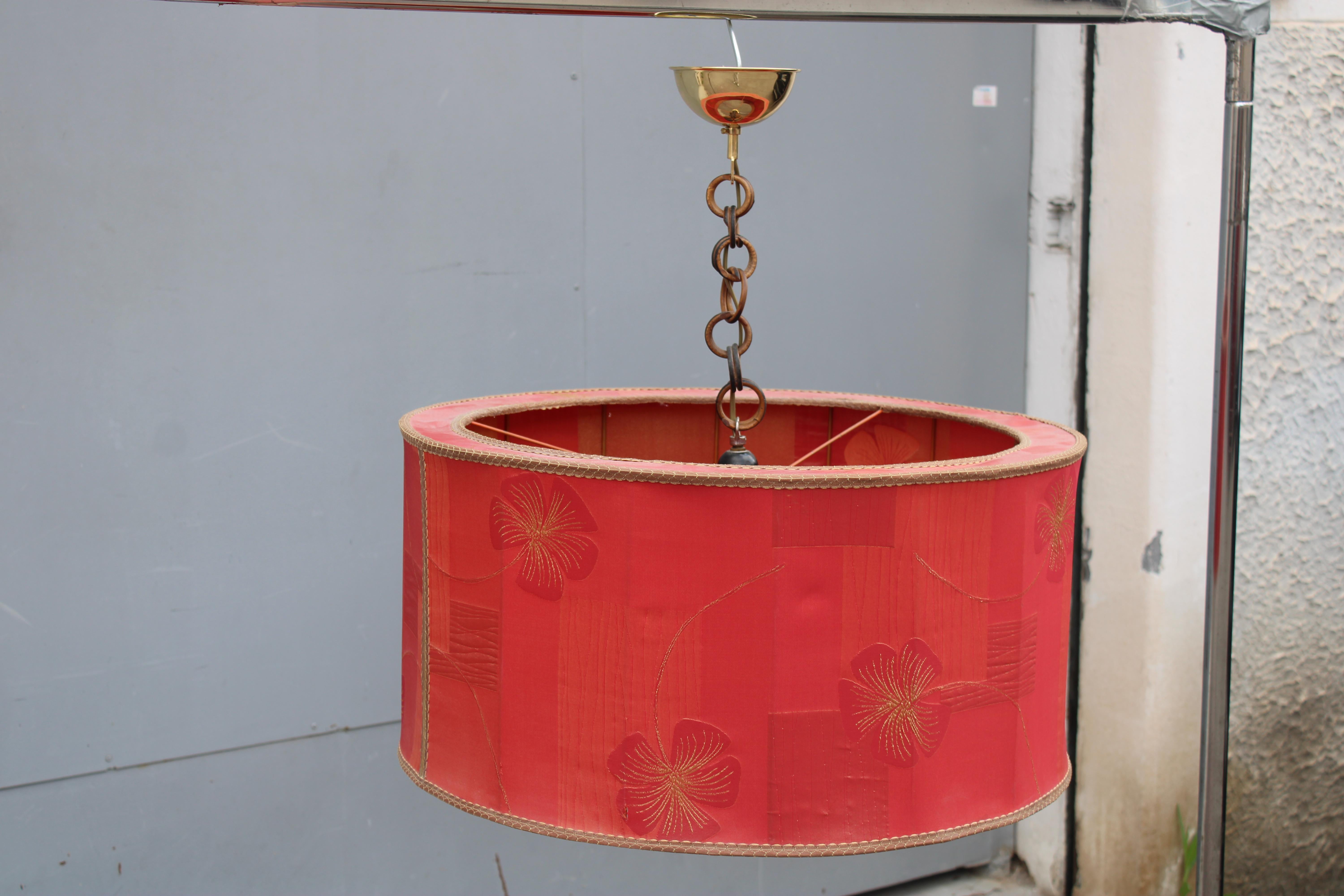 Red fabric dome chandelier with flowers Mid-century italian design brass For Sale 1