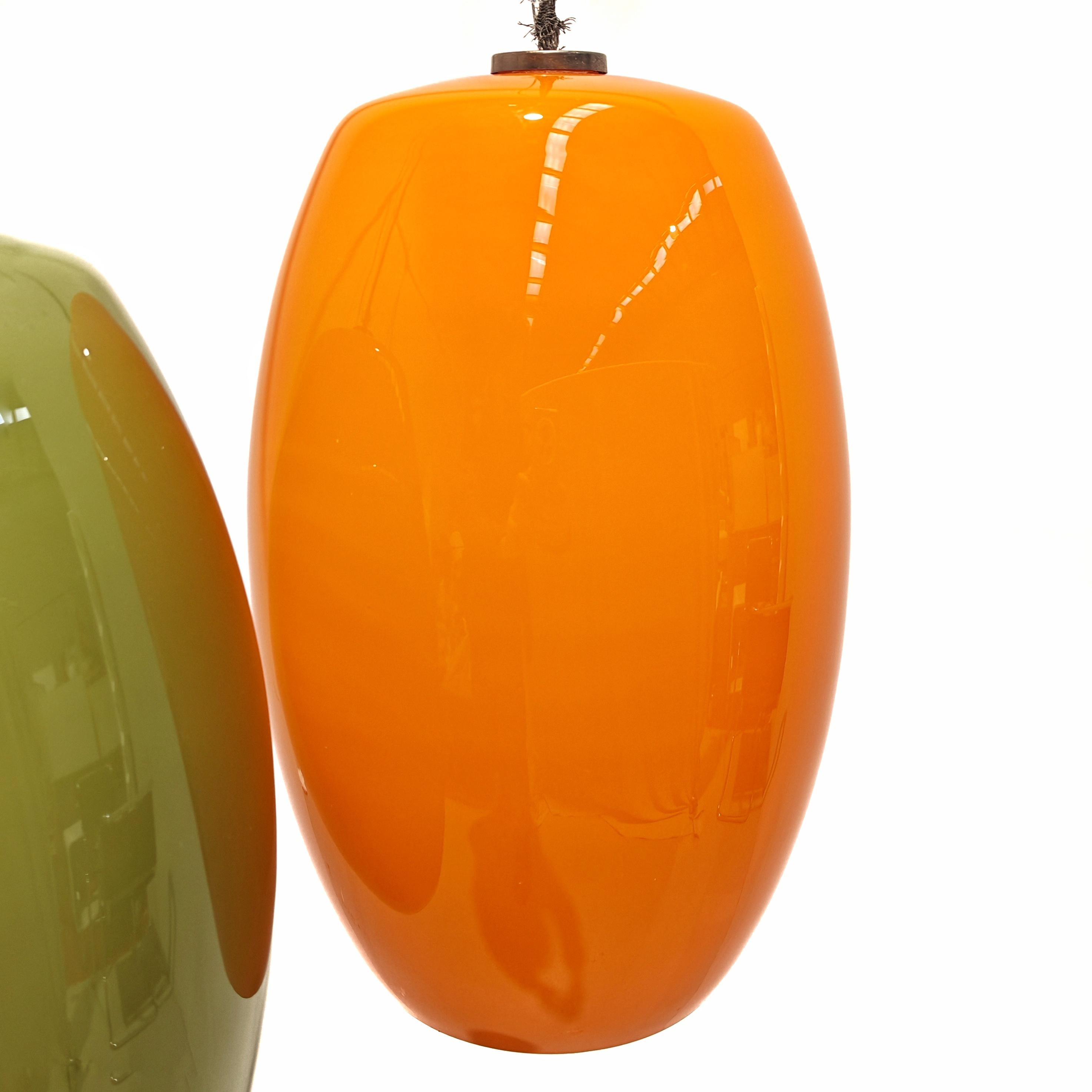 Altro Lampadario con grandi pendenti vetri murano verde e arancio Italia anni 60 in vendita