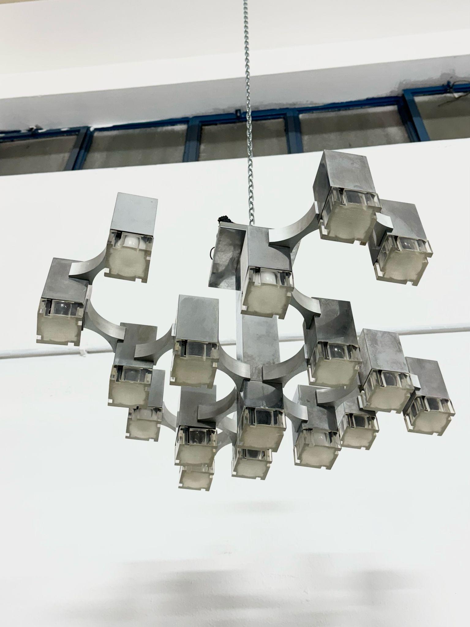 Sciolari 1970s silvered cubic chandelier. For Sale 1
