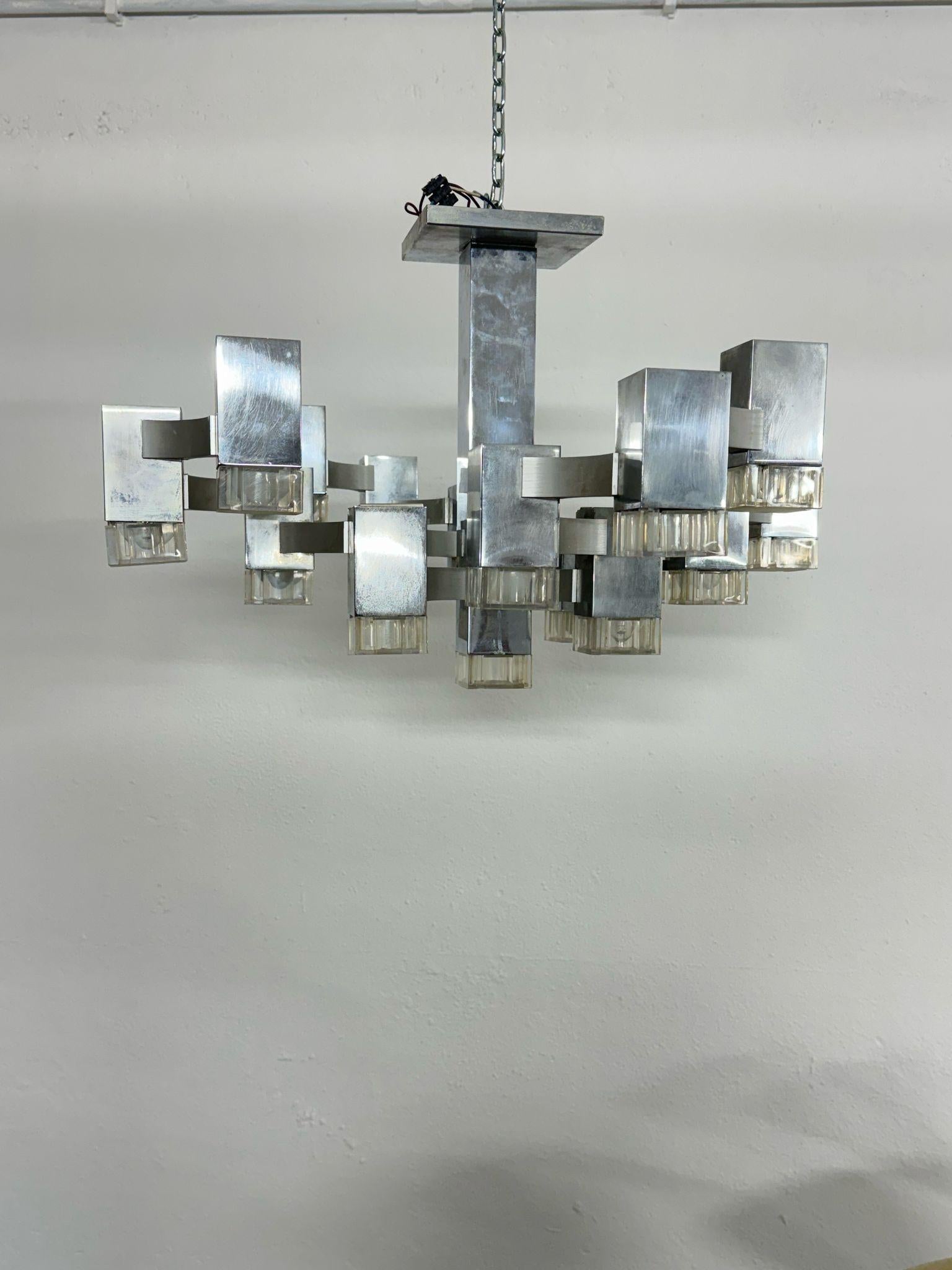 Sciolari 1970s silvered cubic chandelier. For Sale 2