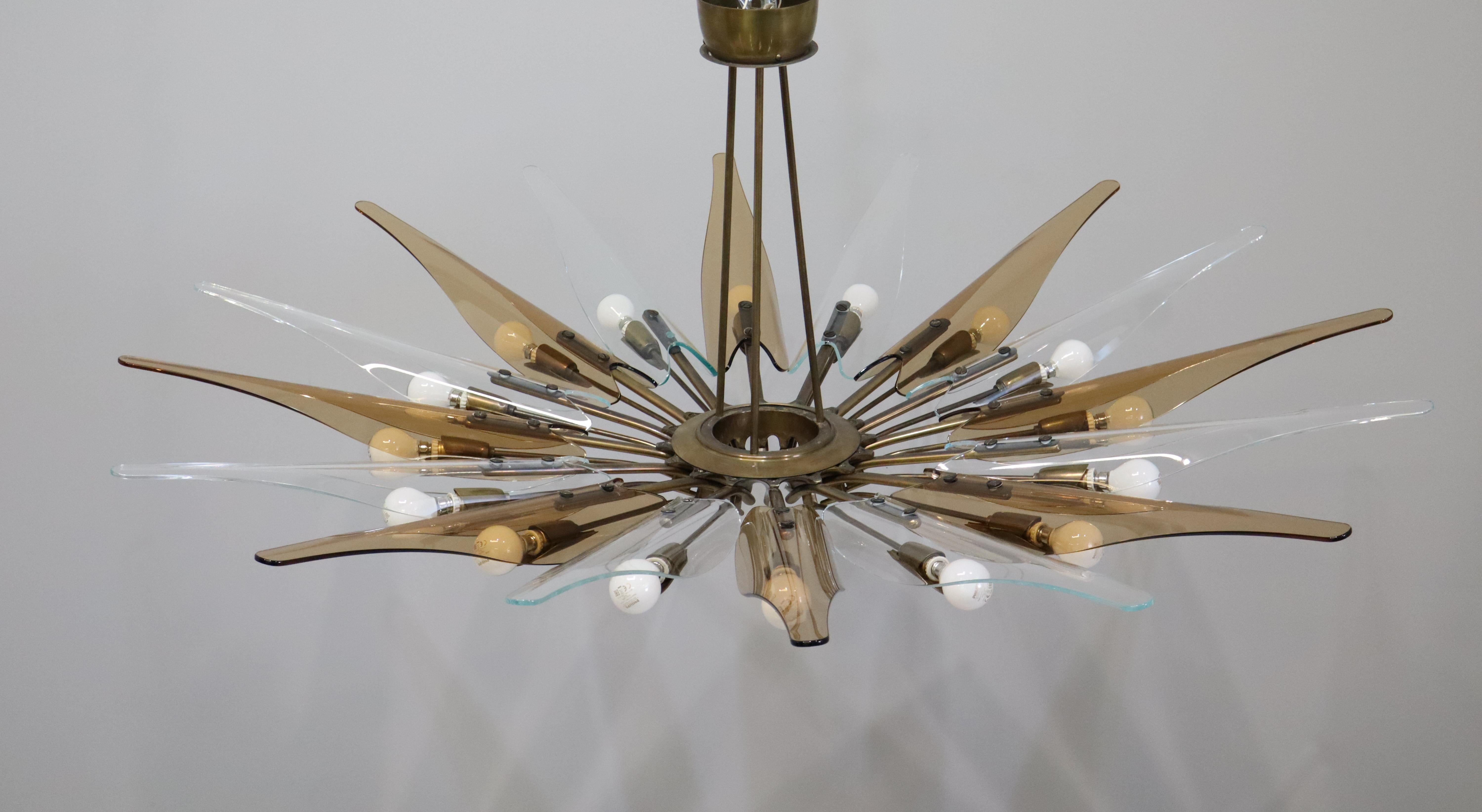 Dahlia chandelier model '1563' by Max Ingrand for Fontana Arte, Italy, 1955  For Sale 8