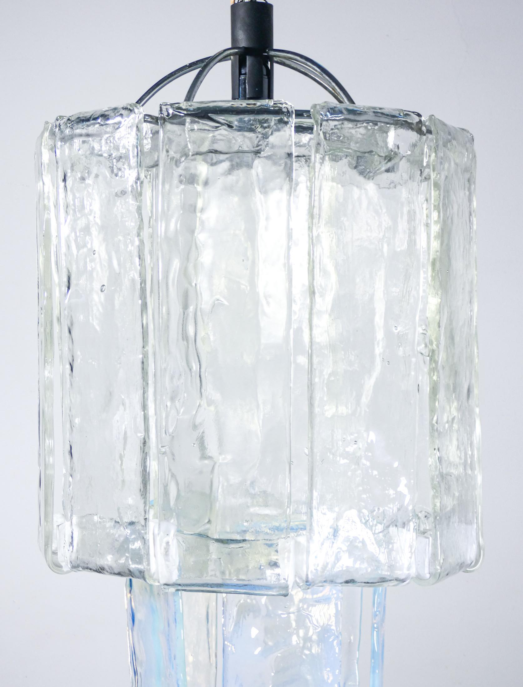 Métal Lustre design F.lli TOSO, diffuseurs en verre soufflé. Murano. Italie, années 1970 en vente