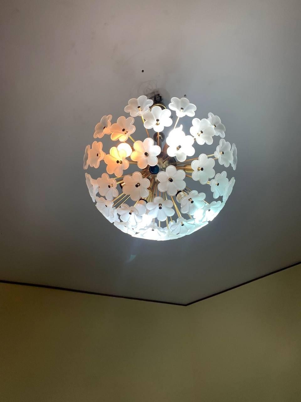 Italian Satin-finished Murano Glass sputnik chandelier in the shape of flowers from the 1970s. For Sale