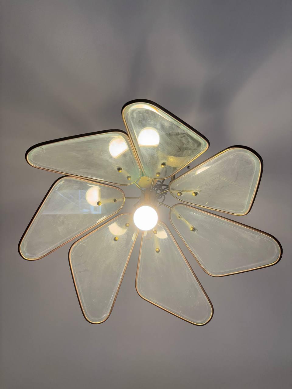 Mid-Century Modern Fontana Arte chandelier for Pietro Chiesa in glass and brass 1950s 20th century For Sale