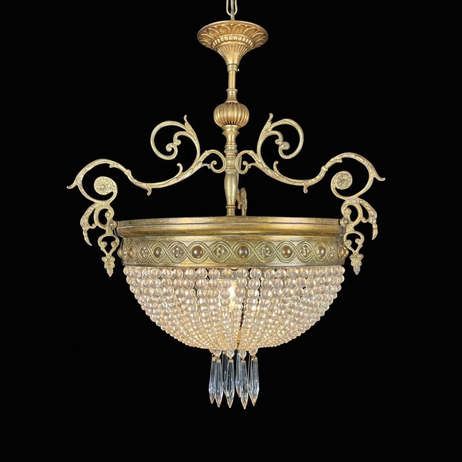 Gilt Lampadario Francese Deco a Una Luce Dorato con Perline di Cristallo XX Secolo For Sale