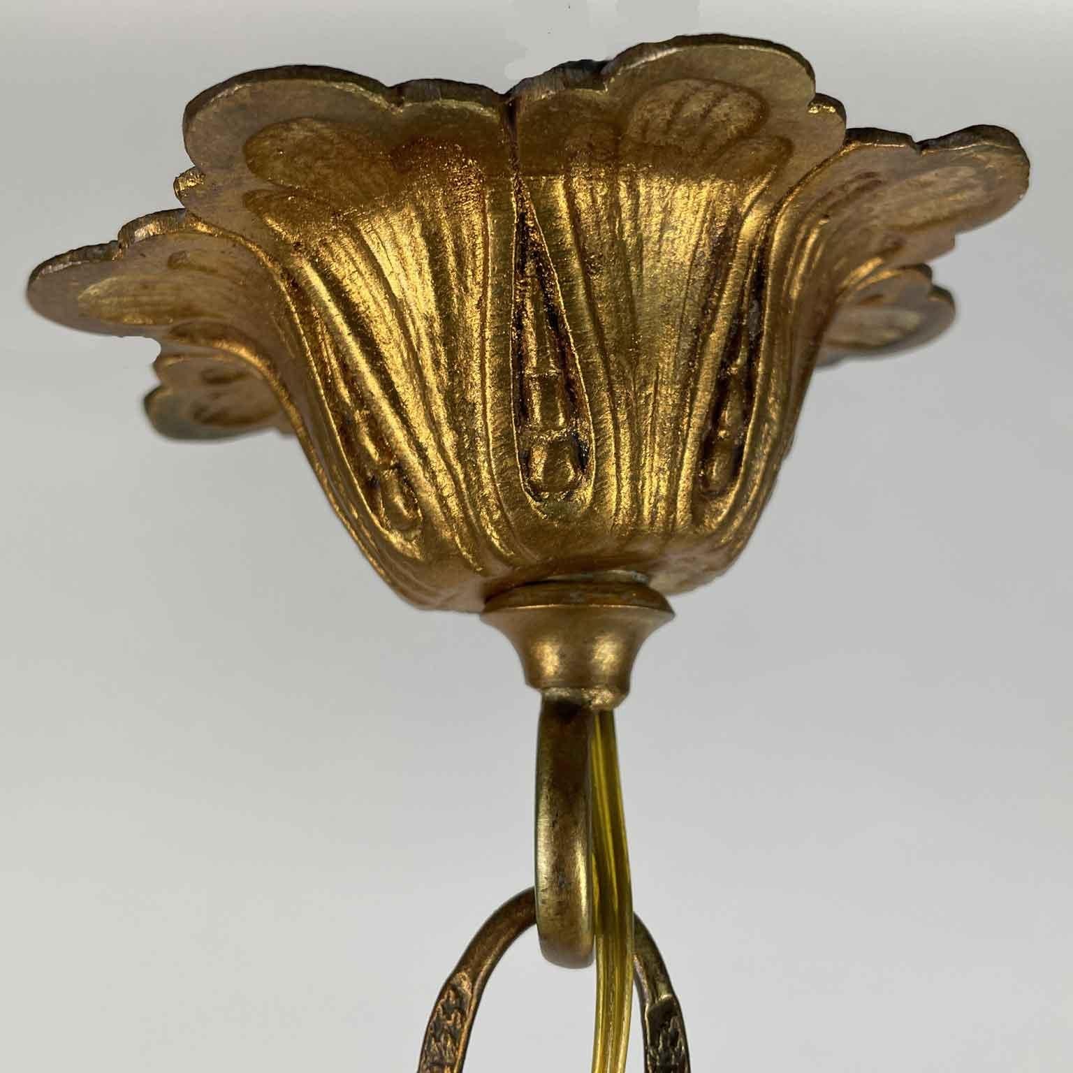 French Bronze Chandelier With Crystal Beaded Cup Early 1900s In Good Condition For Sale In Milano, MI