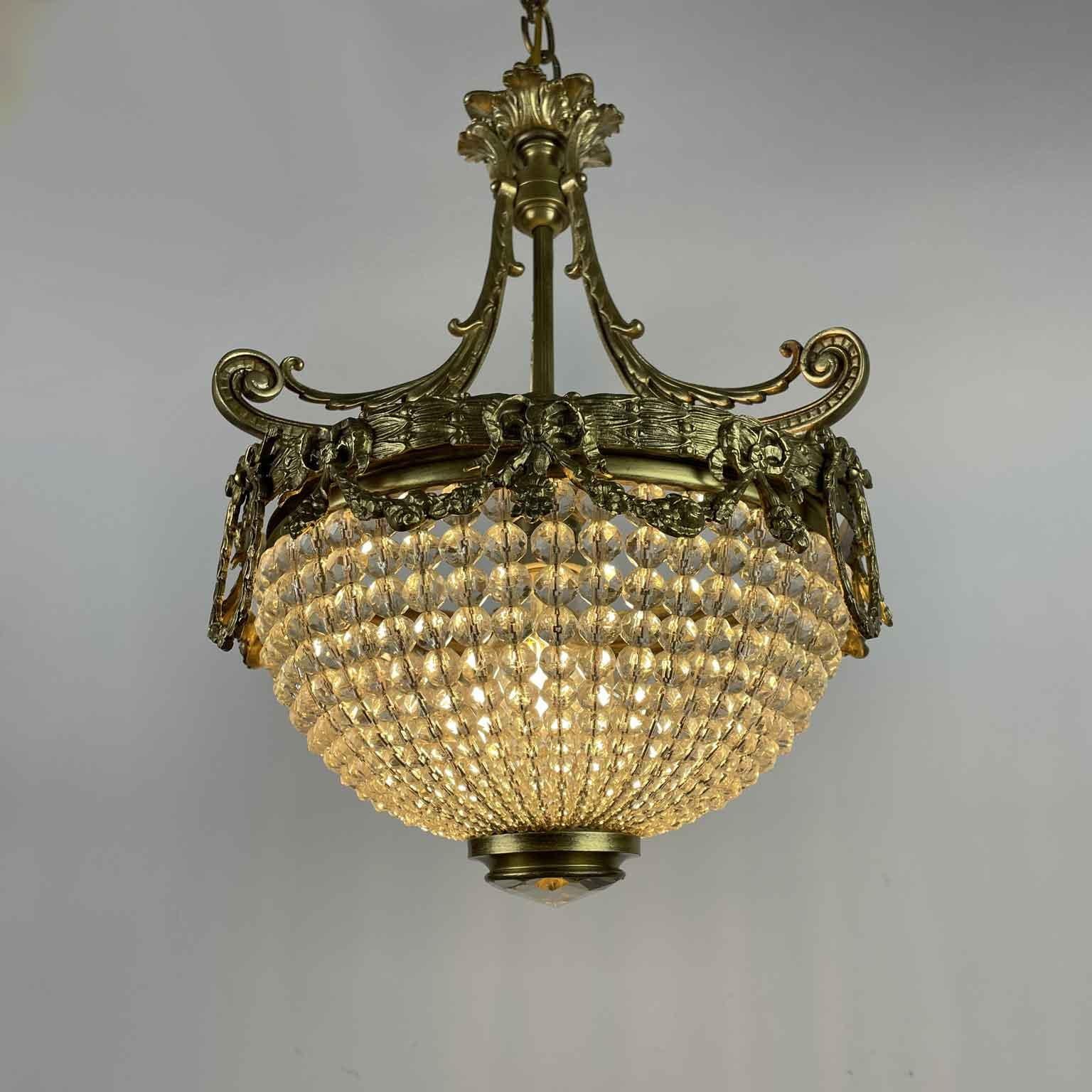 French Bronze Chandelier With Crystal Beaded Cup Early 1900s For Sale 4