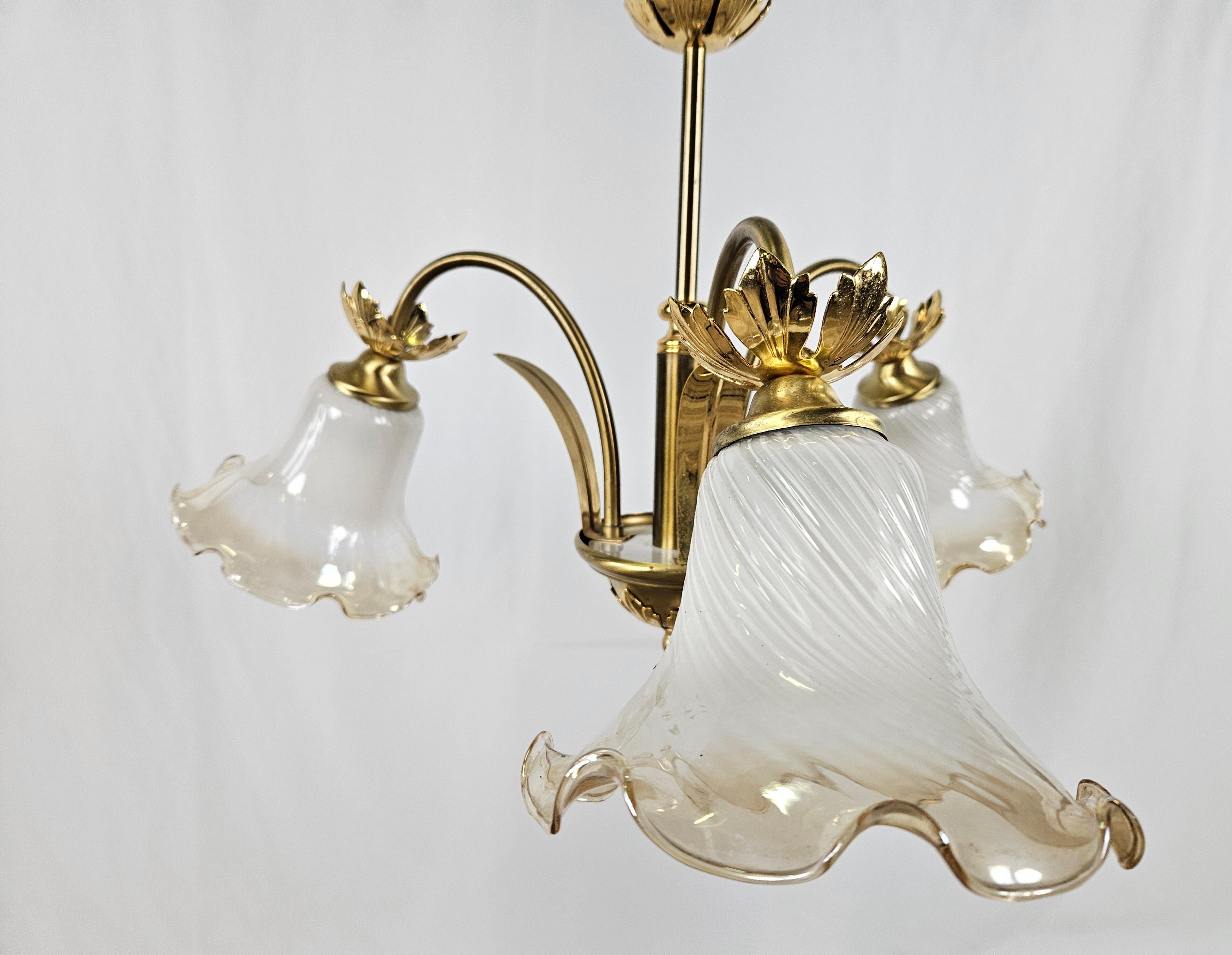 Italian 1970s Art Nouveau style glass and brass chandelier i197n For Sale