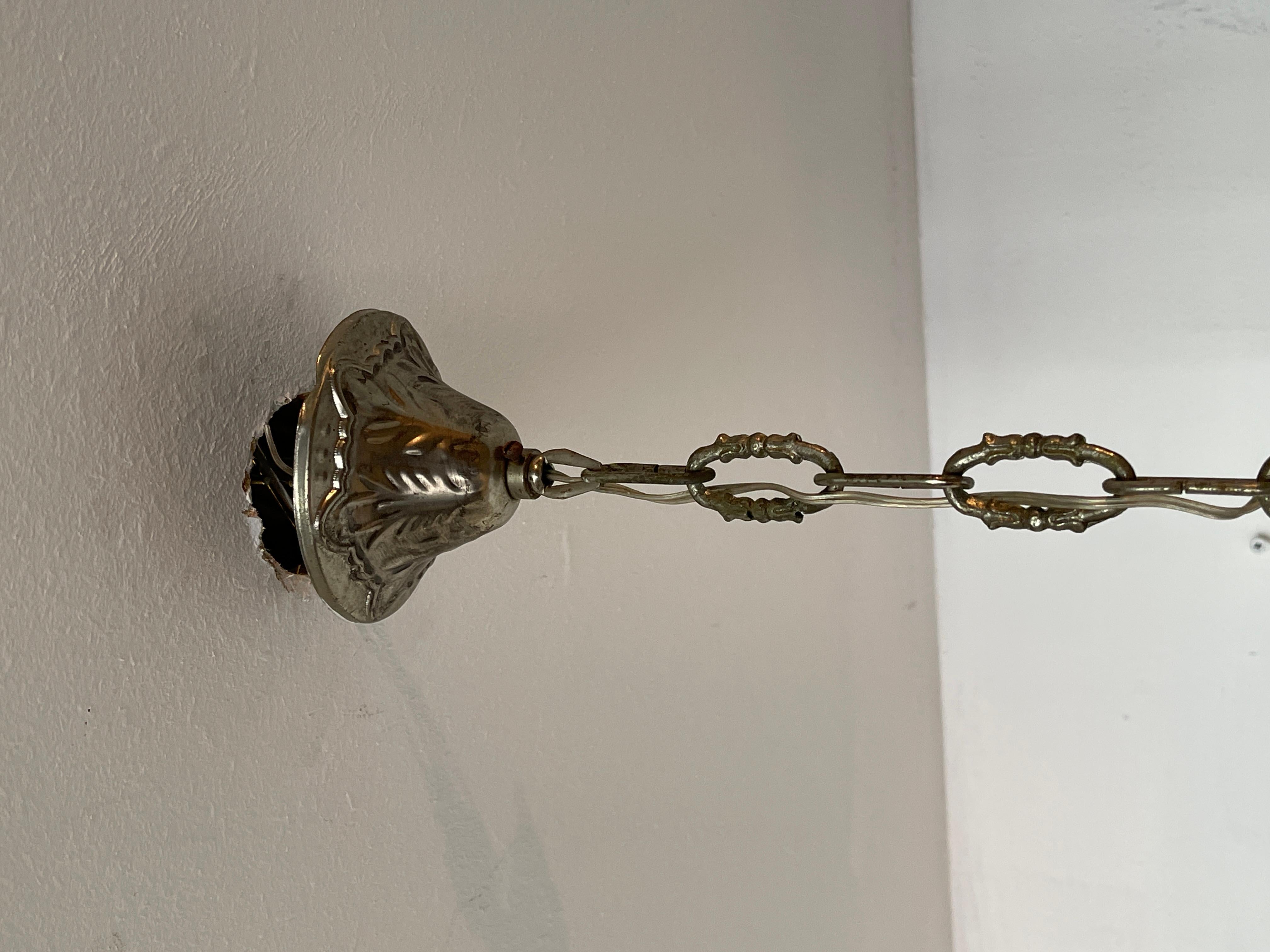 Lampadario in bronzo e cristallo stile classico, design a mongolfiera anni '50 in vendita 2
