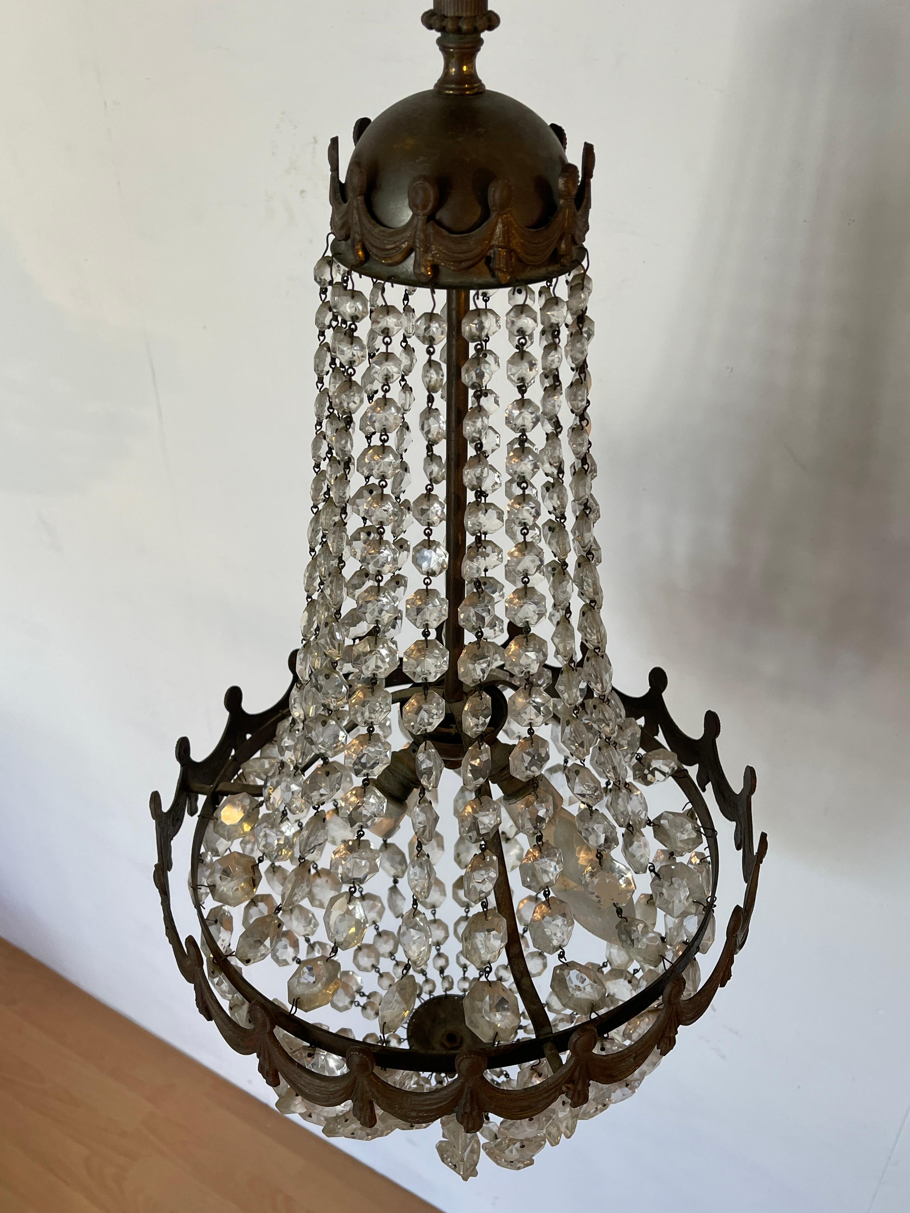 Lampadario in bronzo e cristallo stile imperio anni '50 in vendita 4