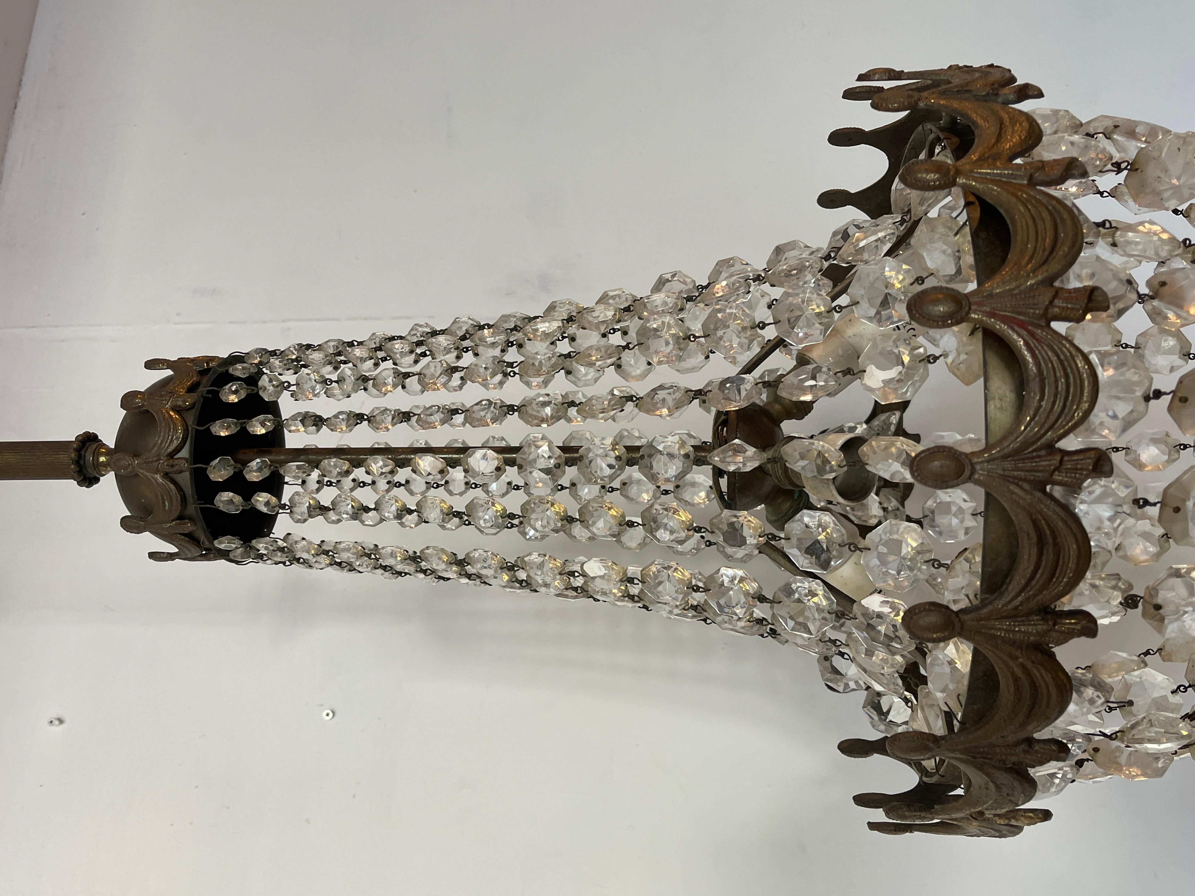 Fatto a mano Lampadario in bronzo e cristallo stile imperio anni '50 in vendita