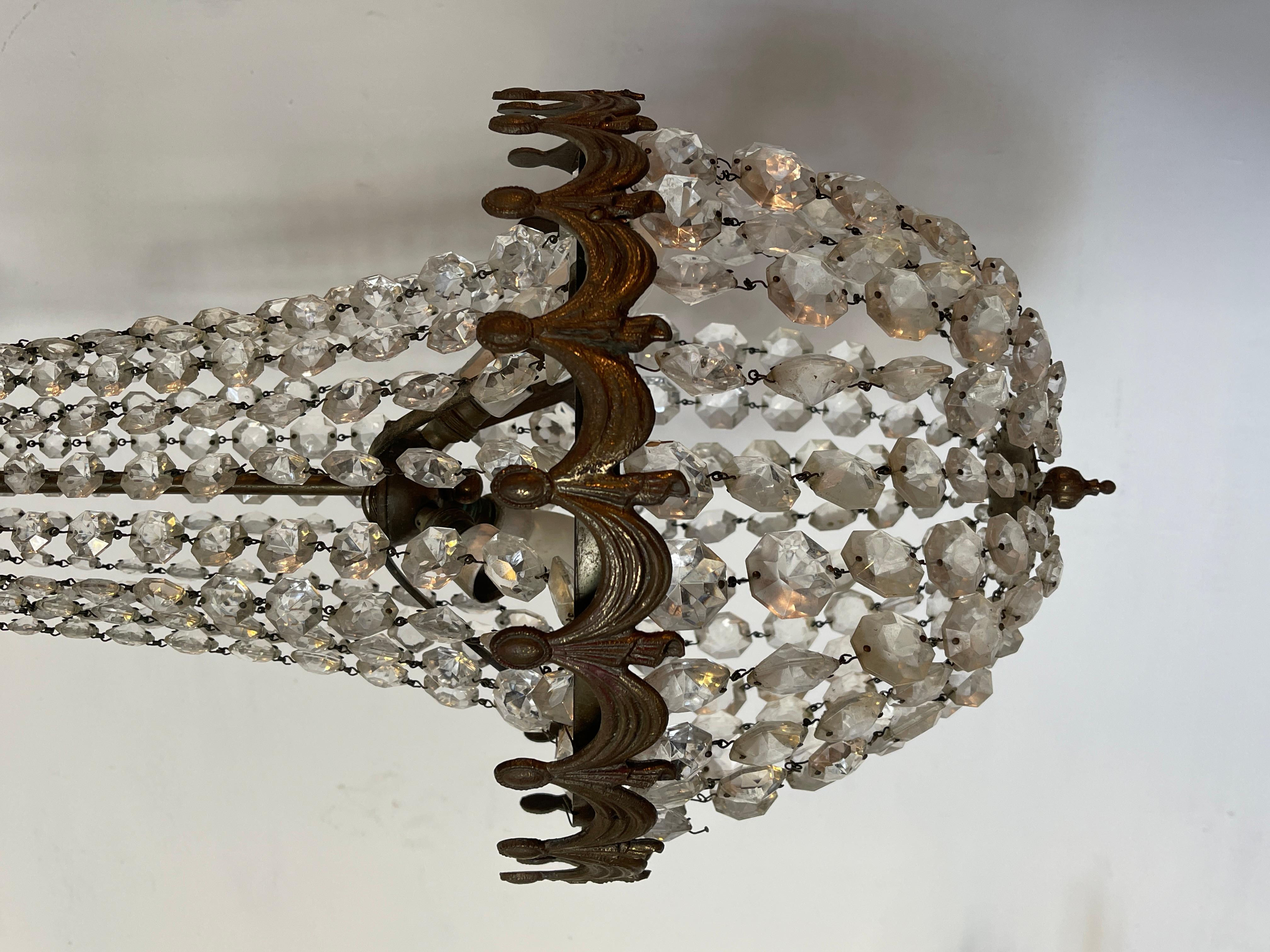 20th Century Lampadario in bronzo e cristallo stile imperio anni '50 in vendita