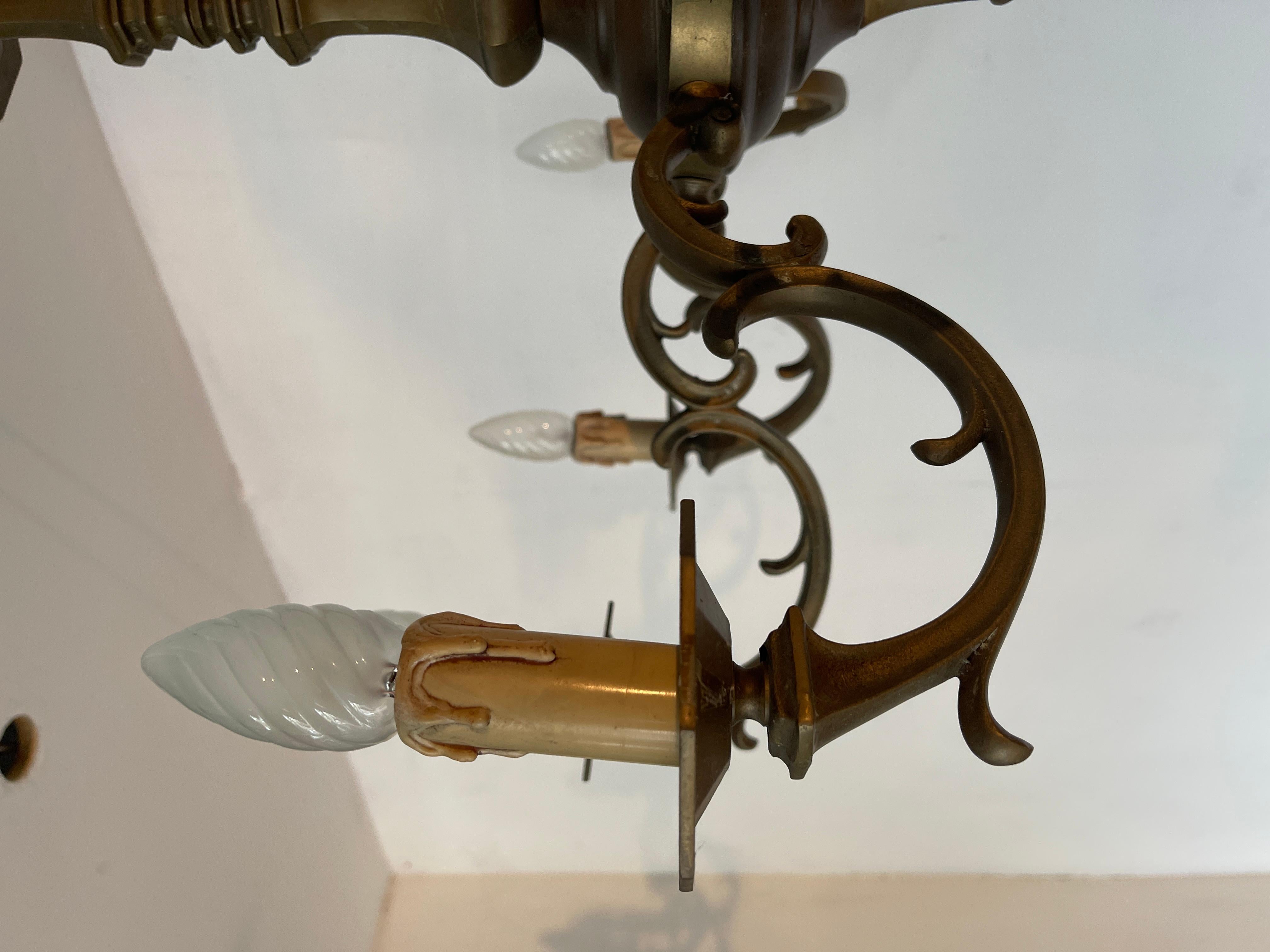 Lampadario in bronzo stile classico robusto italiano anni '70 In condizioni buone in vendita a Cantù, IT