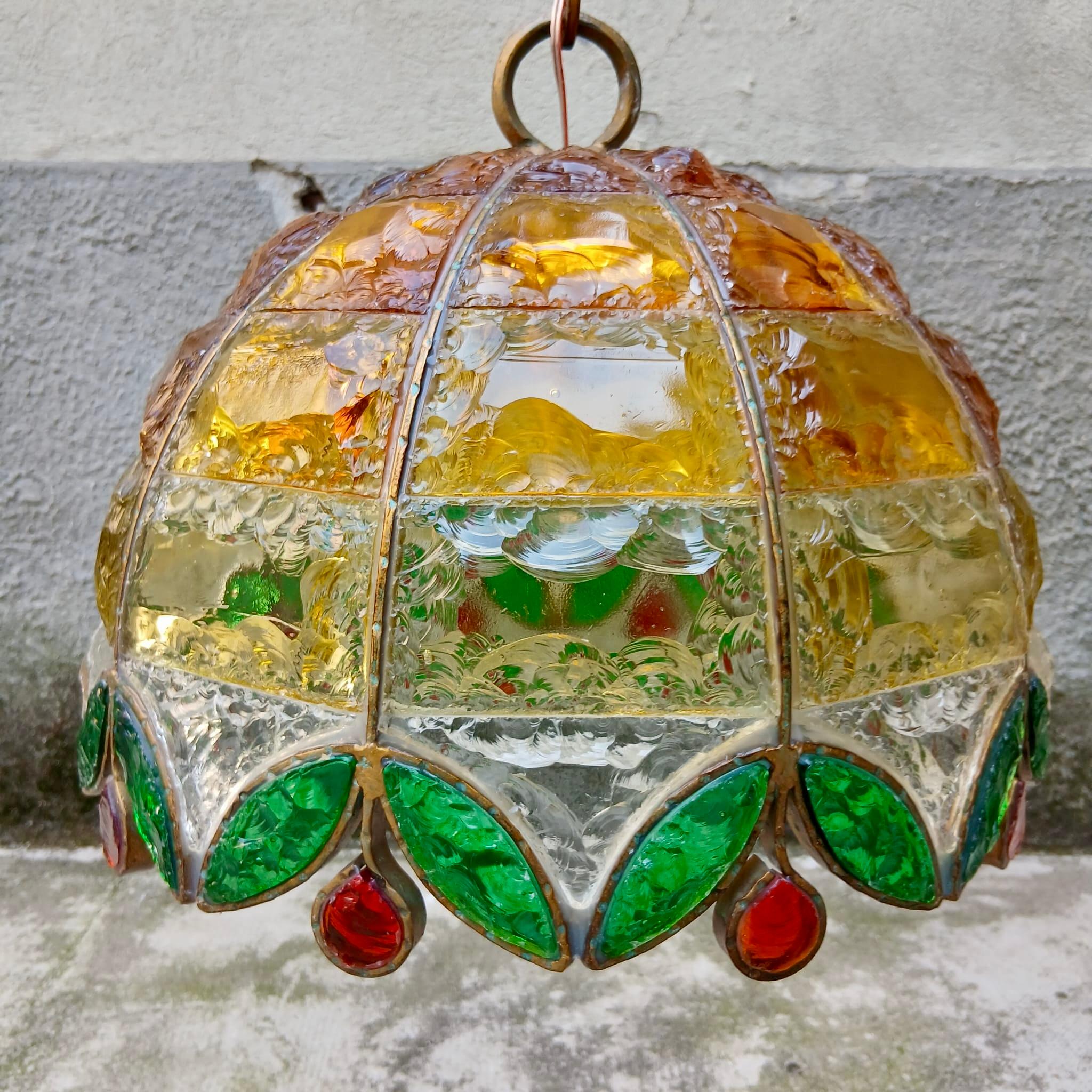 20th Century Lampadario in Ferro e Vetro Scalpellato Multicolor - Poliarte - Italia, Anni '60 in vendita