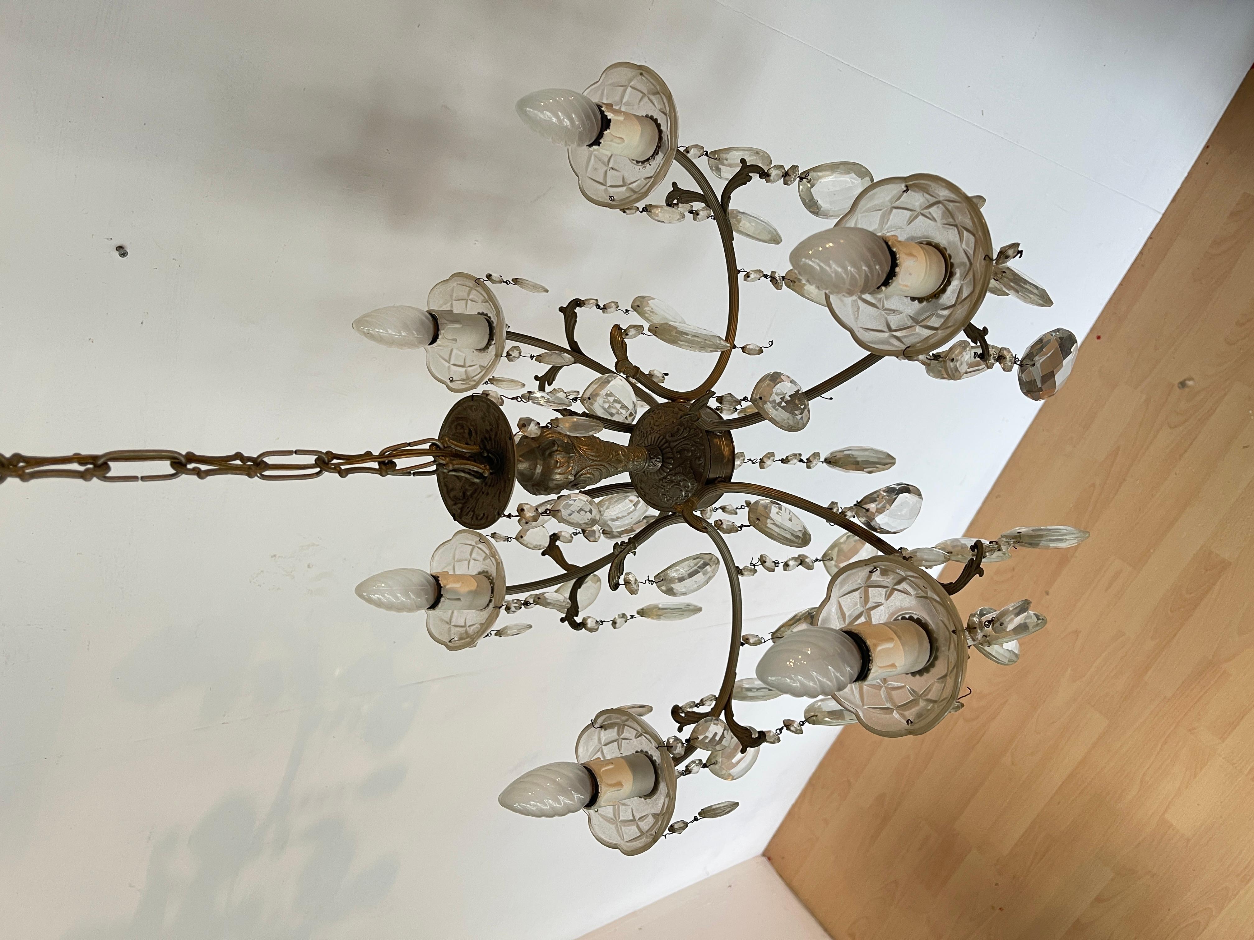 Lampadario in stile francese degli anni '60 in cristallo e metallo argentato. in vendita 6