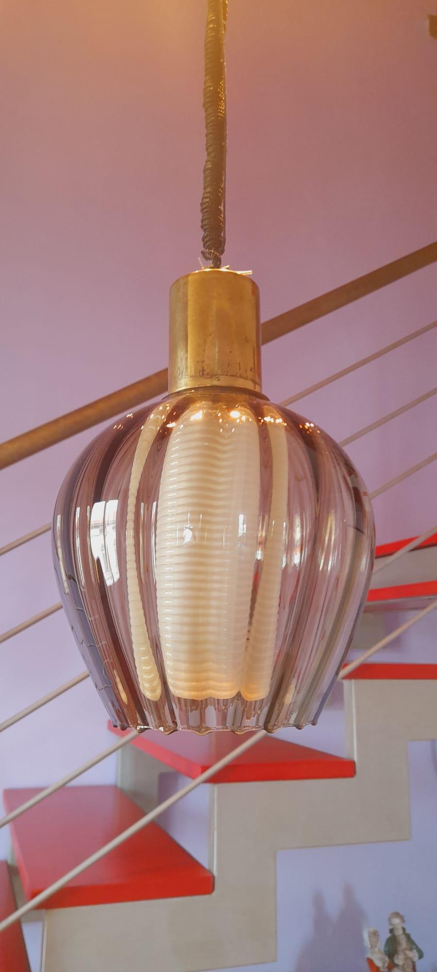 Italian Lampadario in vetro di Murano color miele e ottone, Italia anni ‘60 in vendita