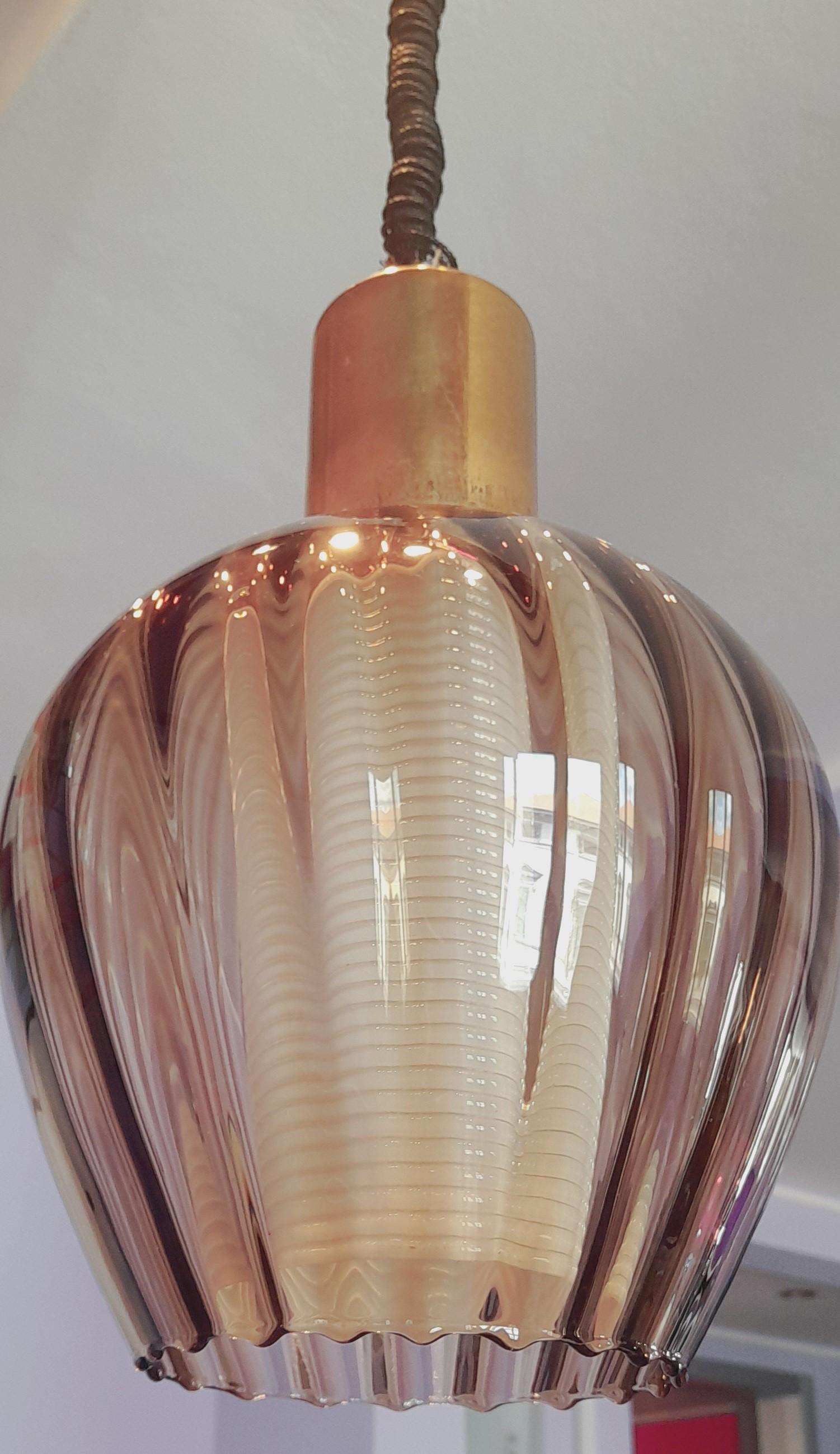 Lampadario in vetro di Murano color miele e ottone, Italia anni ‘60 In condizioni buone in vendita a Firenze, FI