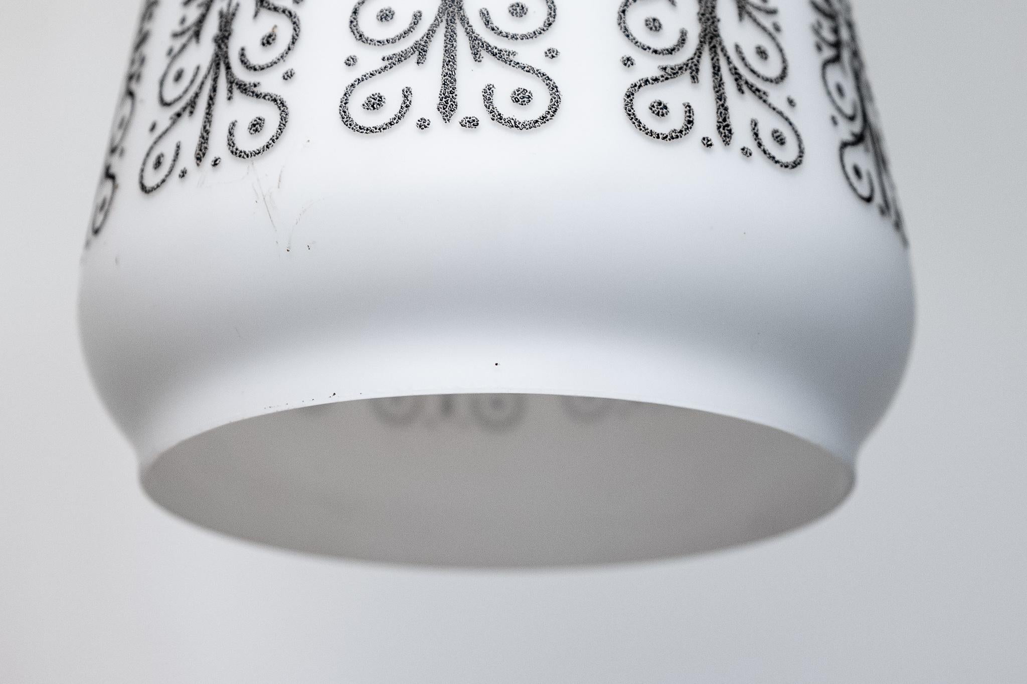 Lámpara de cristal opalino de teca y latón, años 60 en Bueno estado para la venta en Bastia Umbra, IT