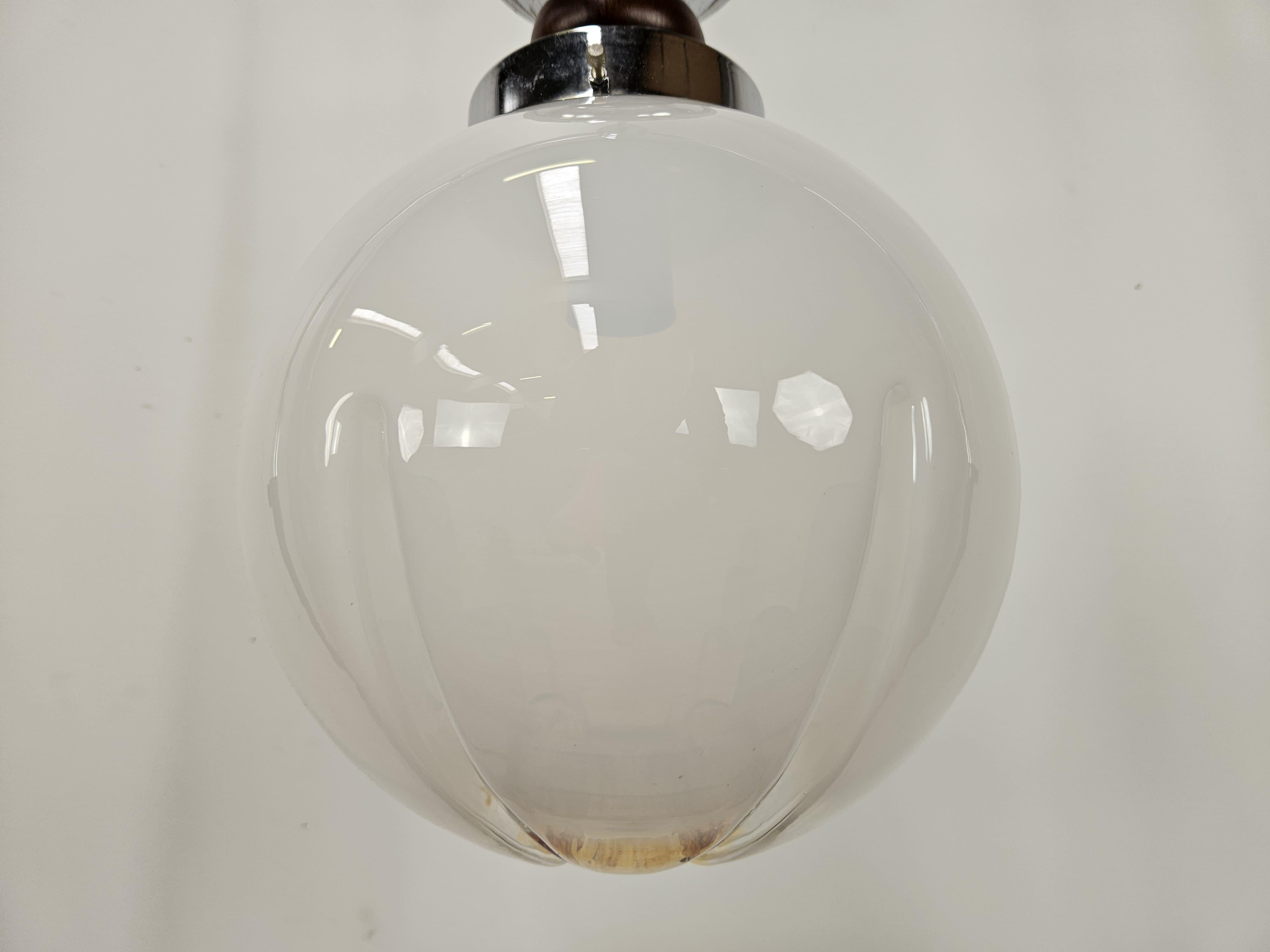 Mid-Century moderno Lampadario italiano anni '60 in vetro di Murano attribuito a Mazzega in vendita