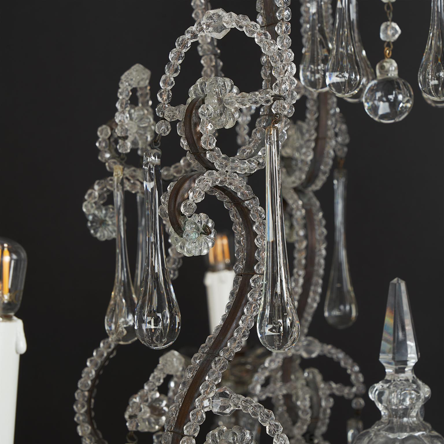 Fait main Lustre italien à huit lumières en cristal perlé Début du 20e siècle en vente