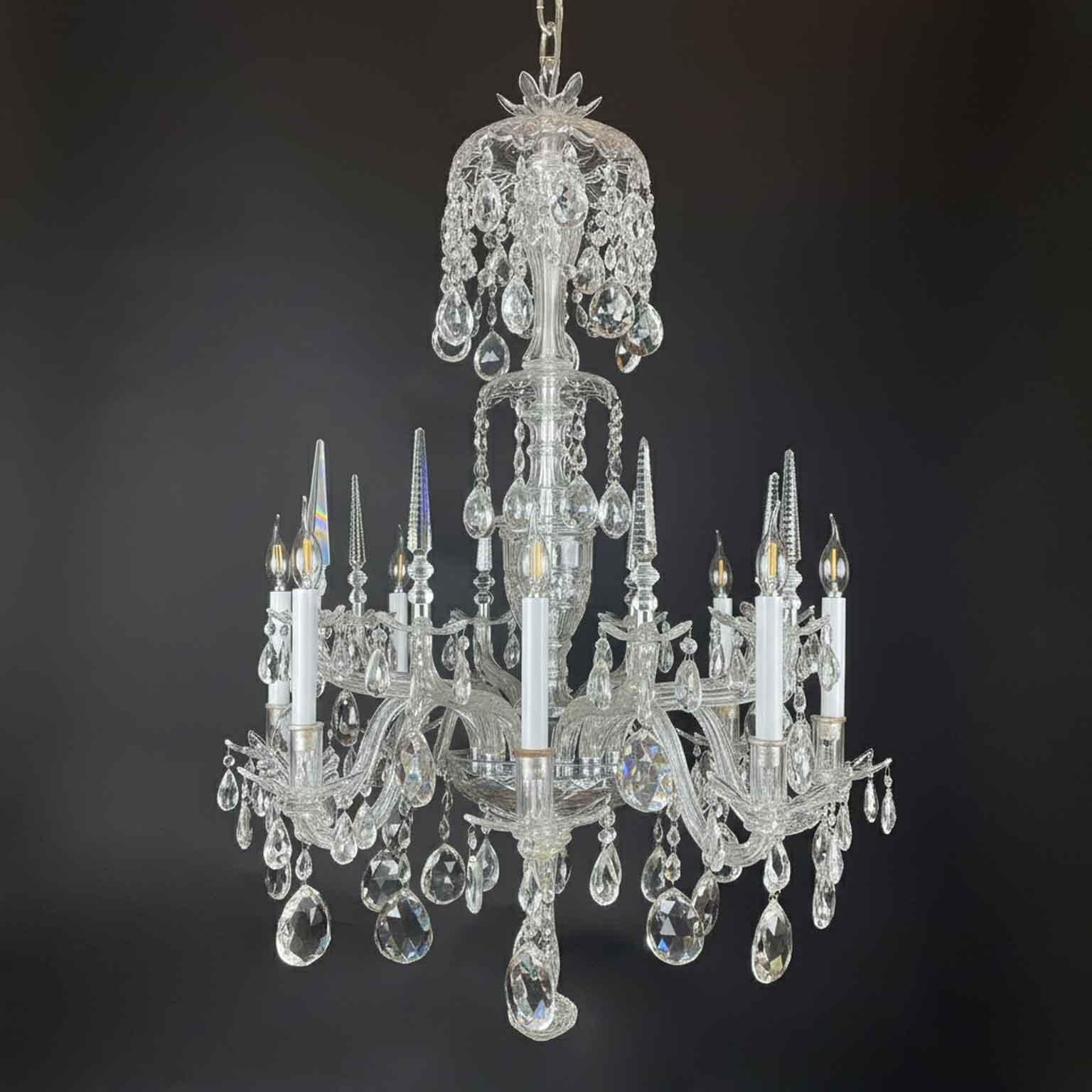 Lampadario Italiano in Cristallo Bohemia a Otto Luci 1950 Regencia de Hollywood en venta