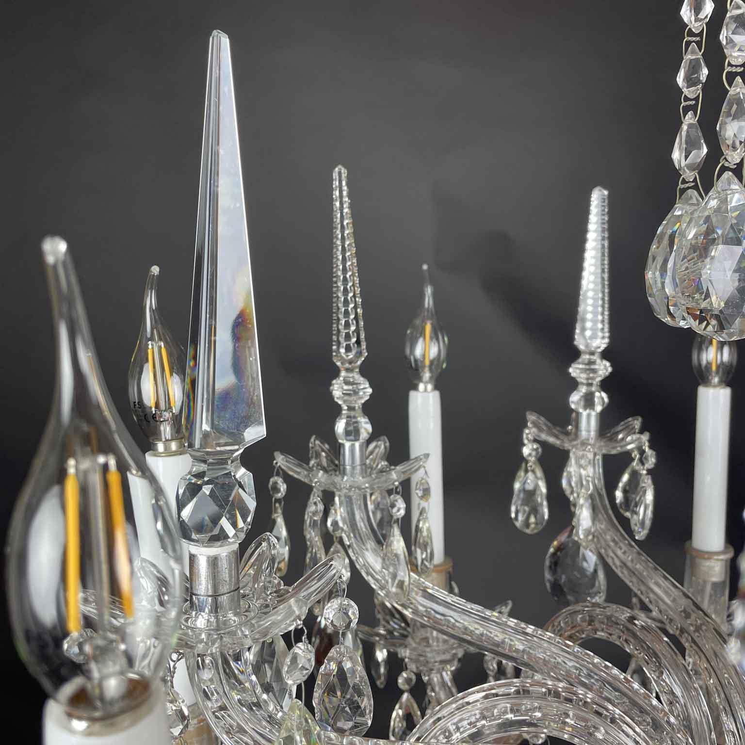 Lampadario Italiano in Cristallo Bohemia a Otto Luci 1950 en venta 5