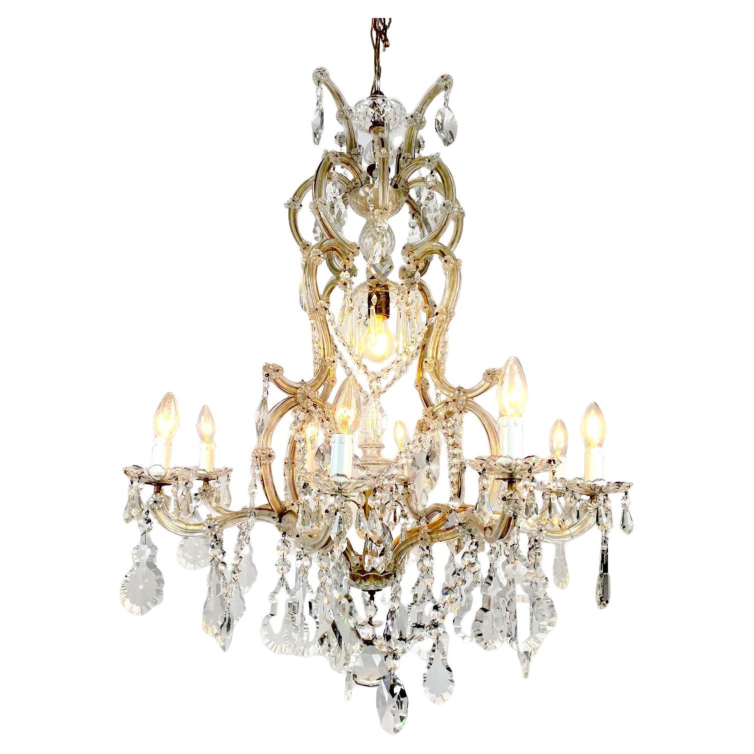Italian Crystal Chandelier in 1950s Maria Theresa Style with Nine Lights For Sale 5