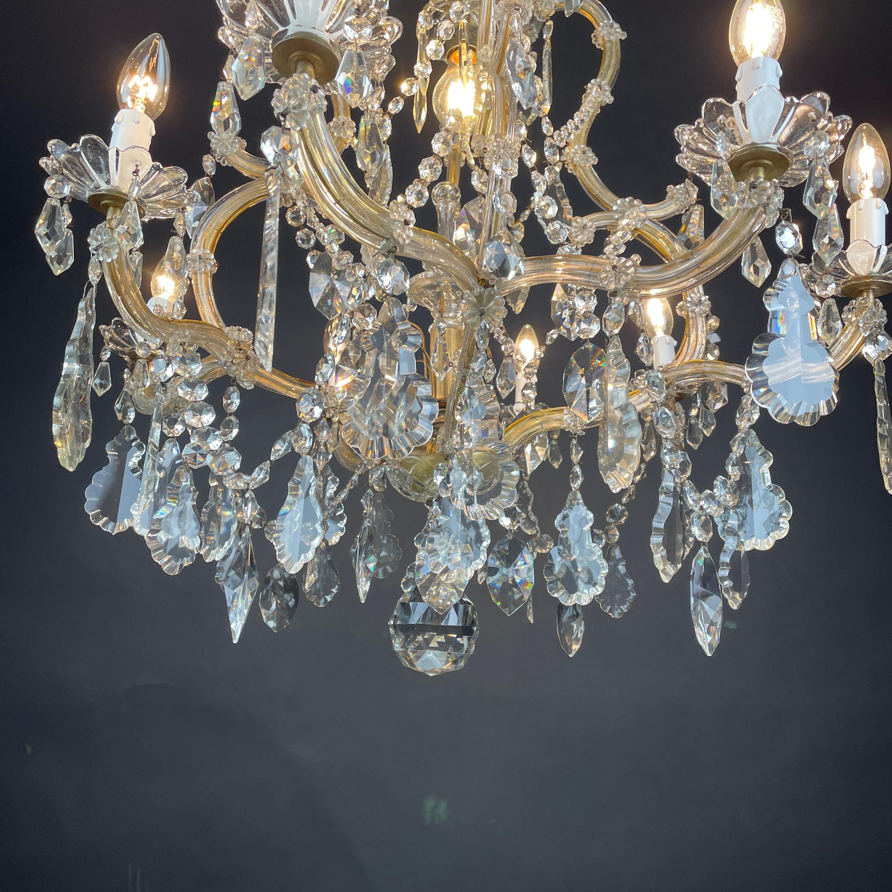 Faceted Italian Crystal Chandelier in 1950s Maria Theresa Style with Nine Lights For Sale