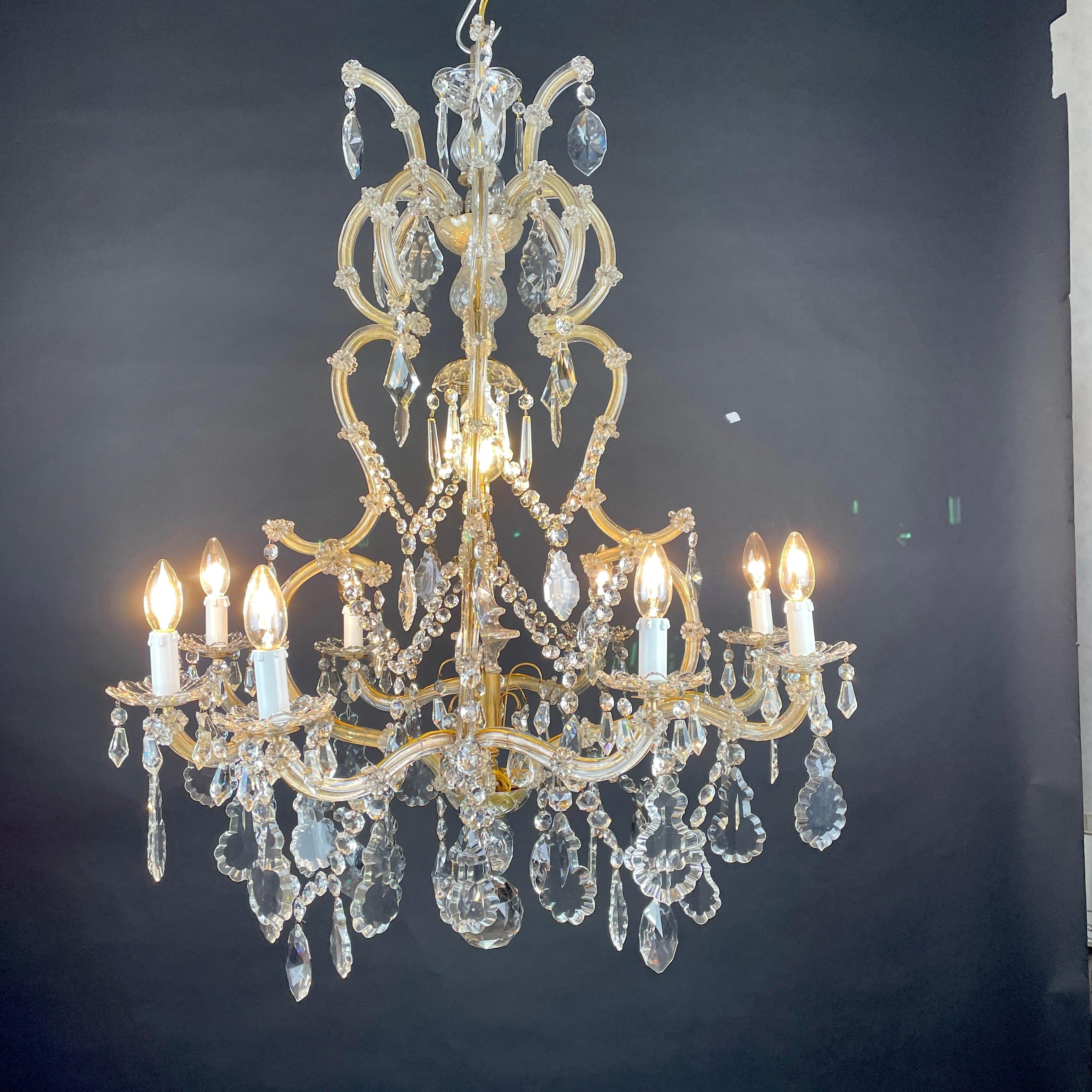 Italian Crystal Chandelier in 1950s Maria Theresa Style with Nine Lights For Sale 3