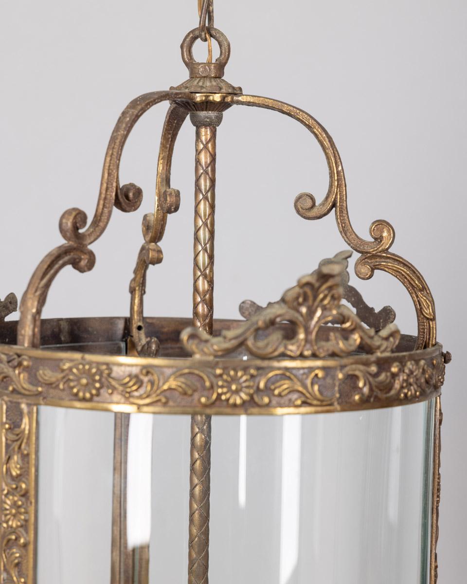 1950s vintage brass and glass lantern chandelier Italian design For Sale 1