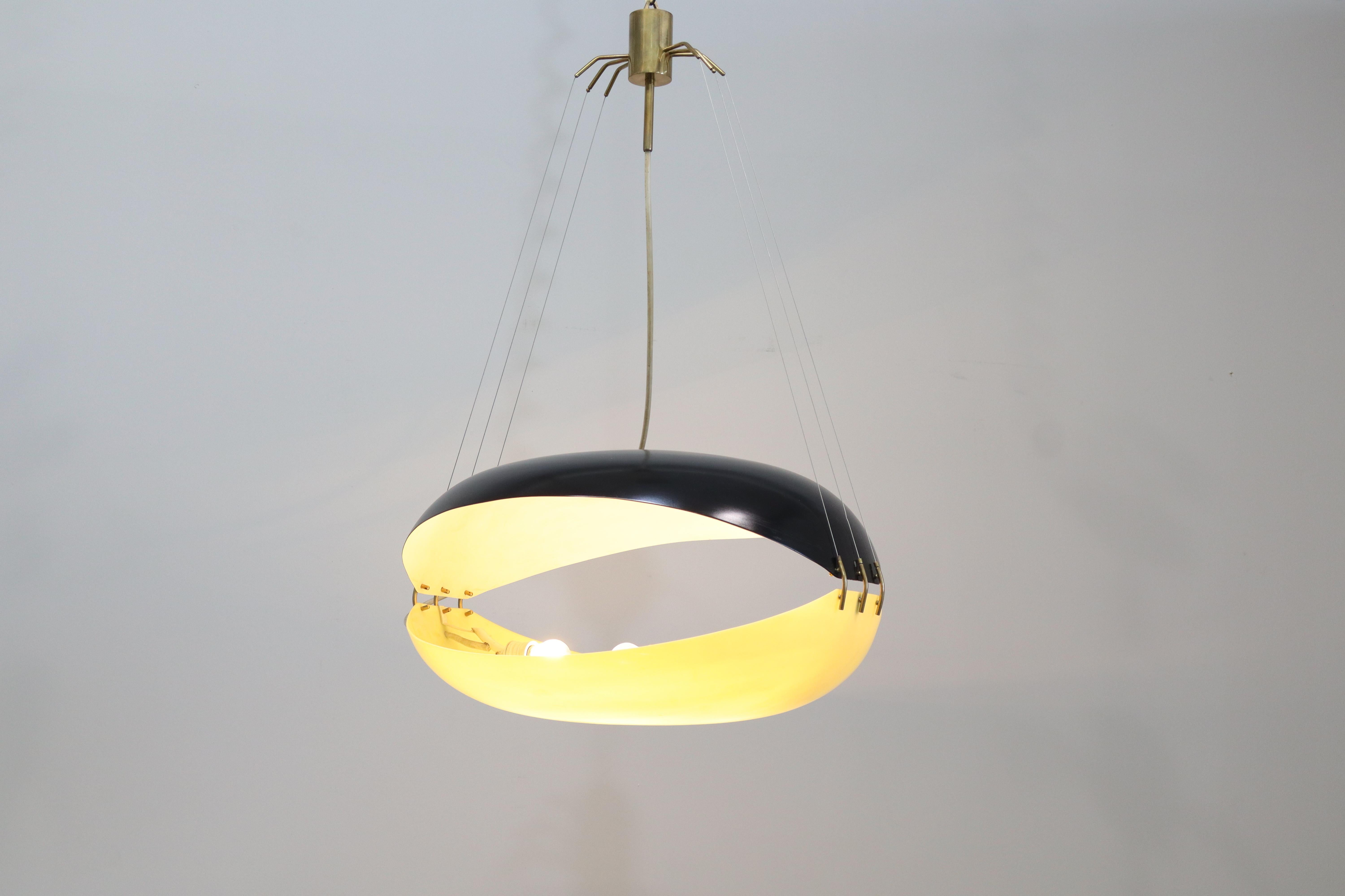 Mid-Century Modern Lustre mod.12600, Ettore Sottsass Arredoluce Laiton, plexiglas  aluminium 1957 en vente