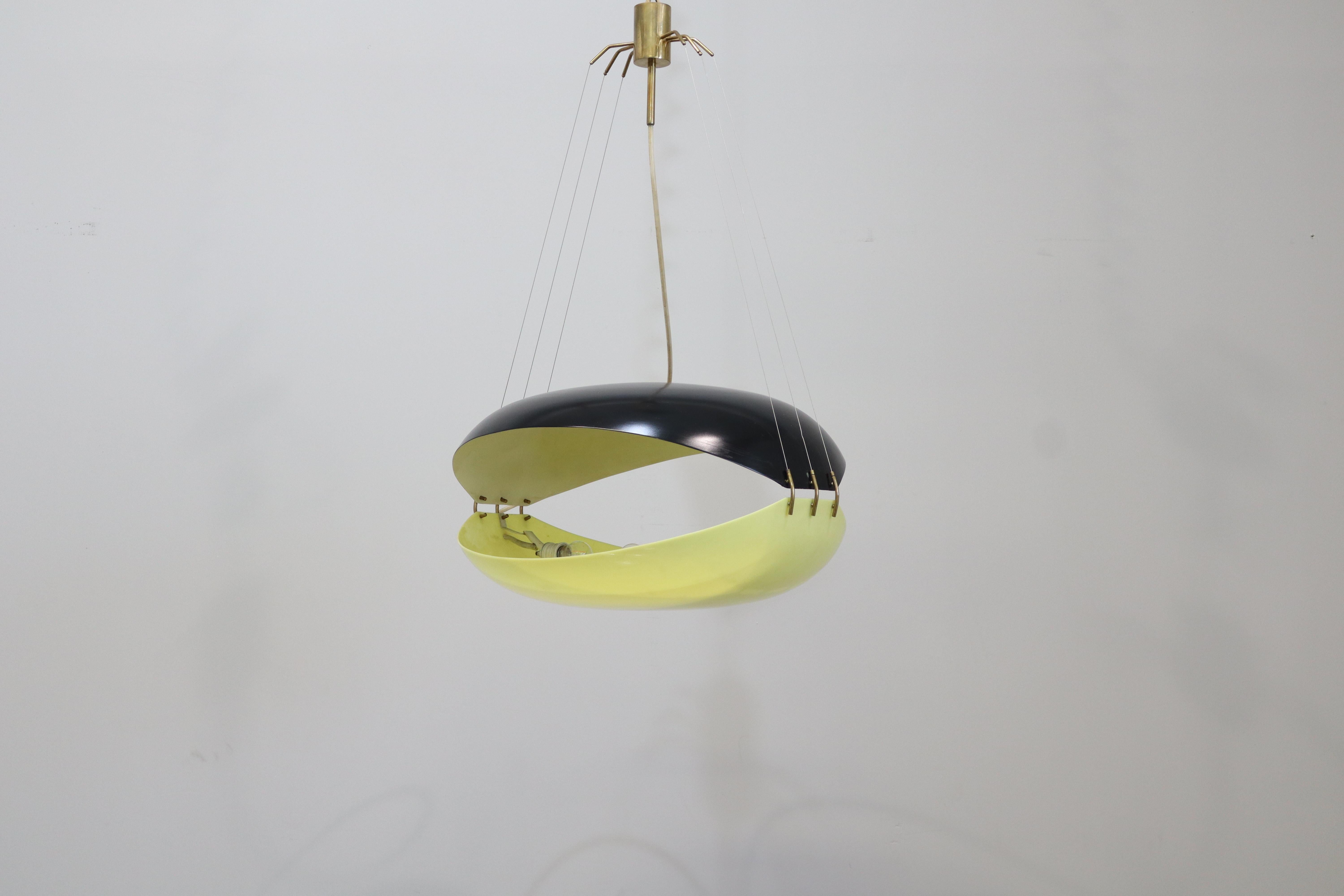 Lustre mod.12600, Ettore Sottsass Arredoluce Laiton, plexiglas  aluminium 1957 Bon état - En vente à Rovereta, Repubblica di San Marino