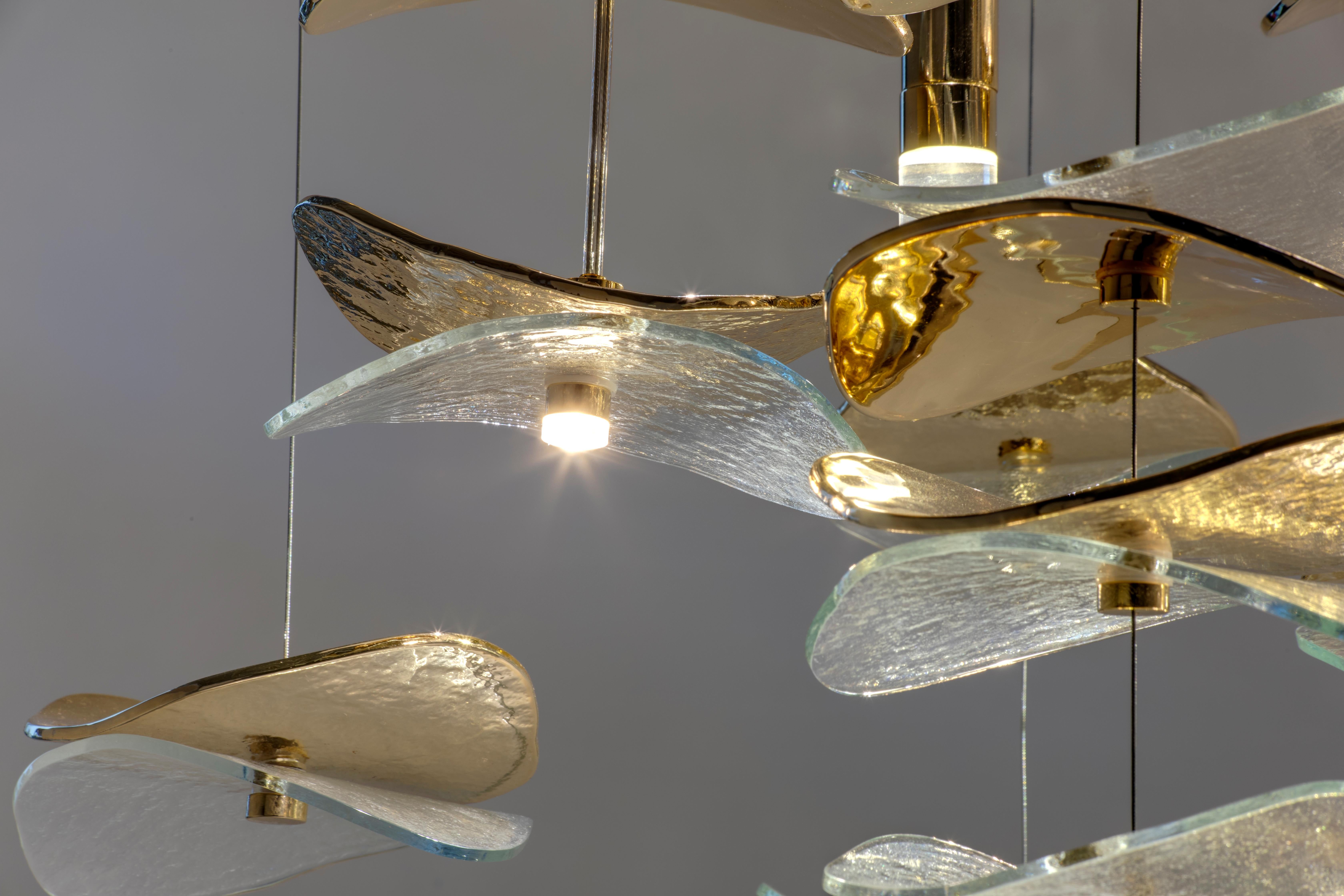 Metallo Lampadario moderno pendenti petali vetro in trasparente e oro lucido in vendita